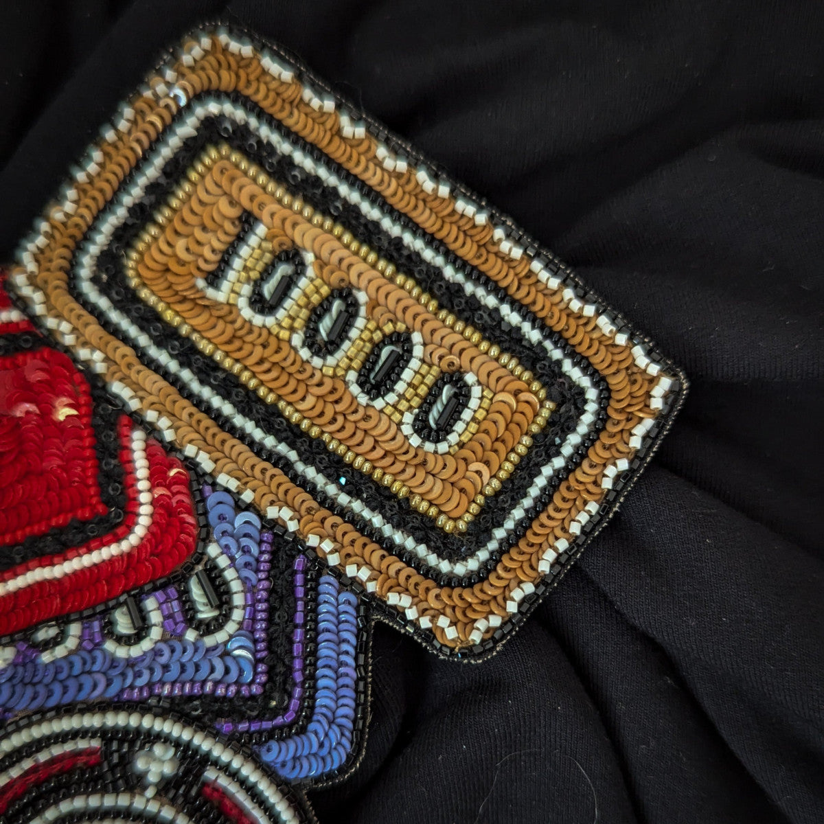 D&G Pokerchips patch, 12x13cm, with gold sequins, black beads, and white pearls.
