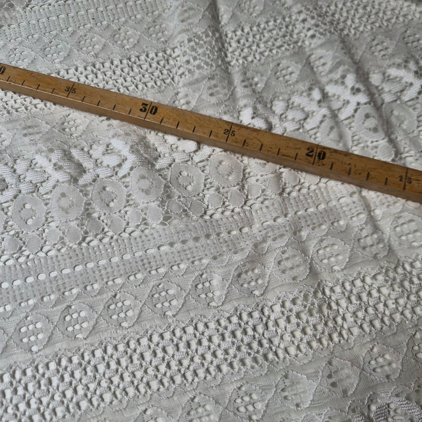 Polyester, Spitze, Cloud Dancer · 140 cm