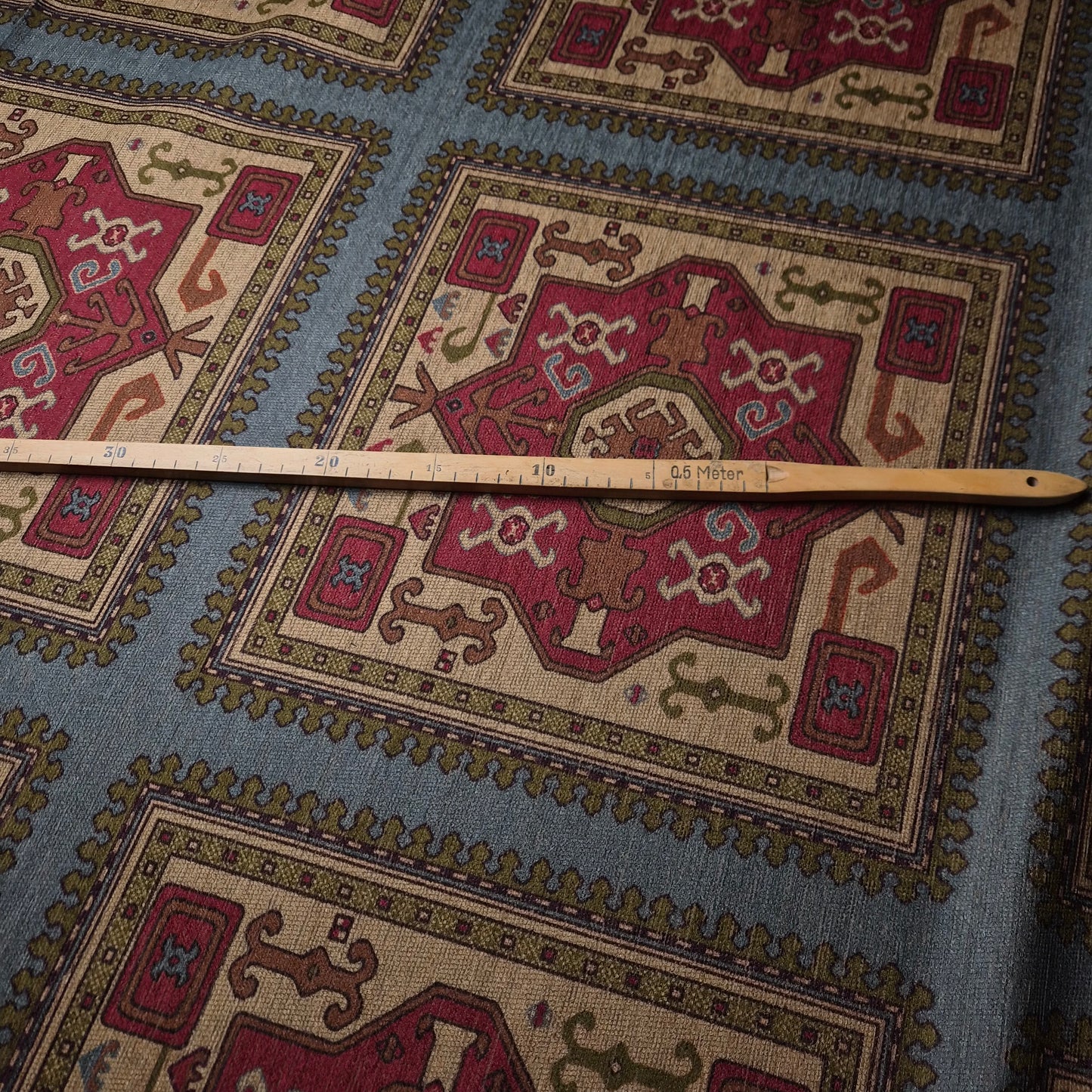 Jacquard · Viskose, Polyester · Pantone Windward Blue · 45 cm × 150 cm · Panel