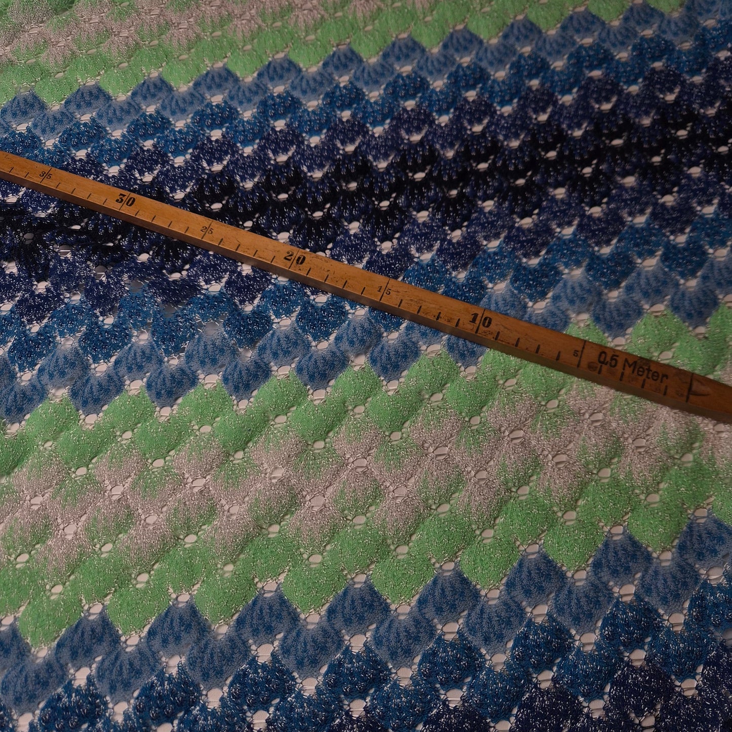 Meterware · Strickstoff, Baumwolle, Viskose Mehrfarbig, Muschelmuster · 130 cm