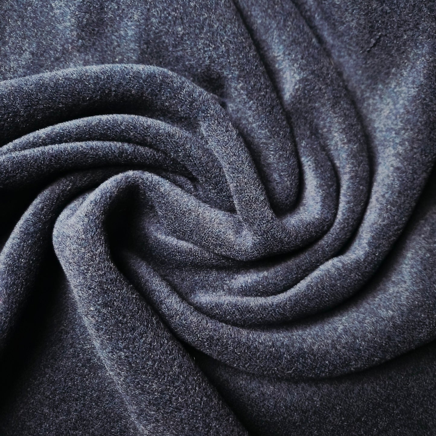 Einzelstück · Mantelstoff · Fuzzy · Wolle, Mohair · Pantone Ocean Cavern · 220×150 cm