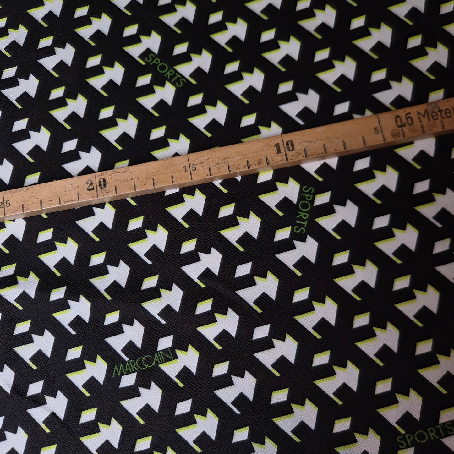 Feinripp · Baumwolle, Elasthan · Abstraktes Muster · Farbe: schwarz und weiß NEON · 135 cm · 180 g/m² · Meterware