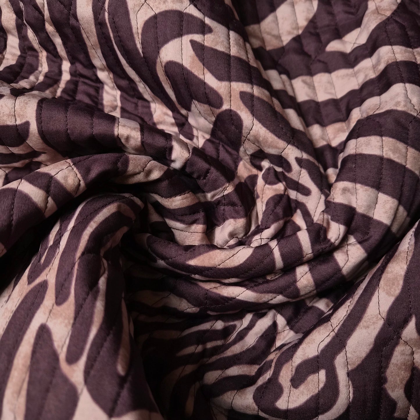 Einzelstück · Steppstoff · Polyester · 300×145 cm