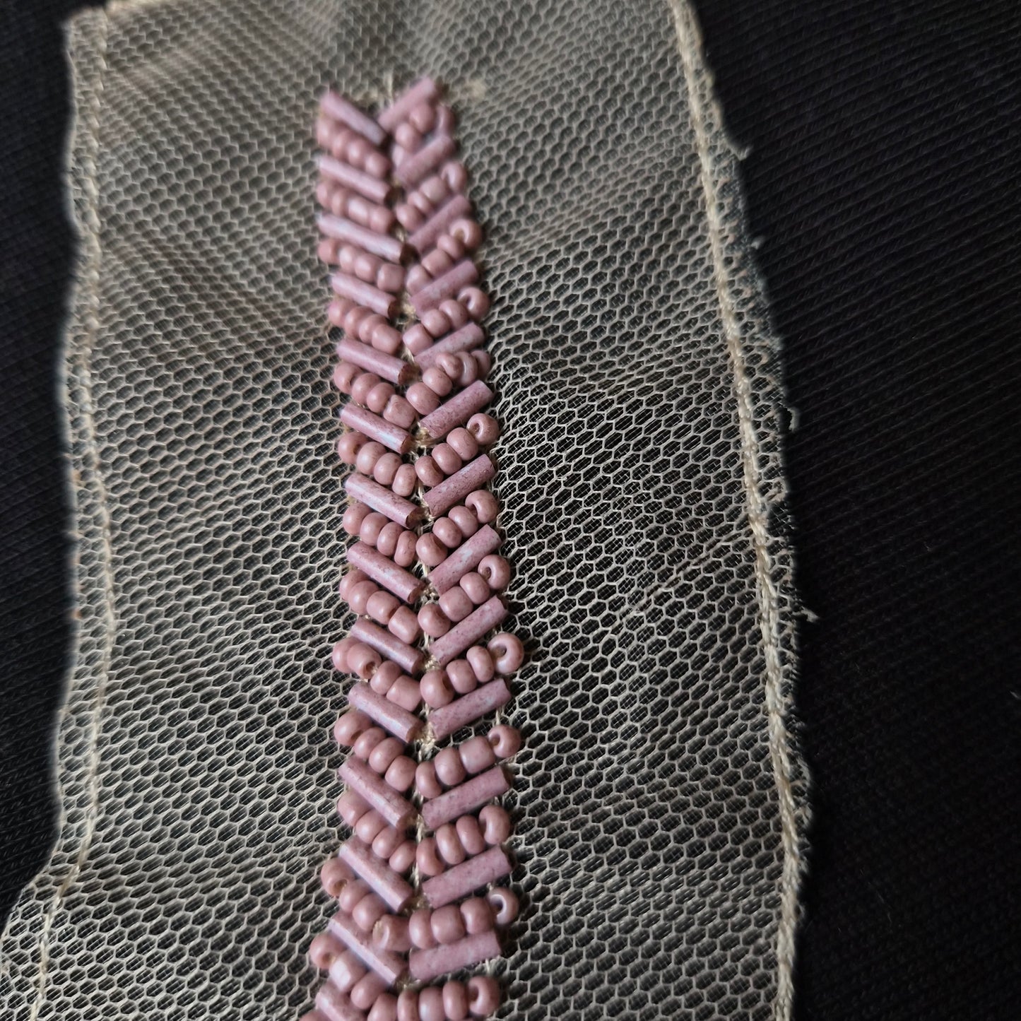 Zierelement, bestickter Tüll, D&G