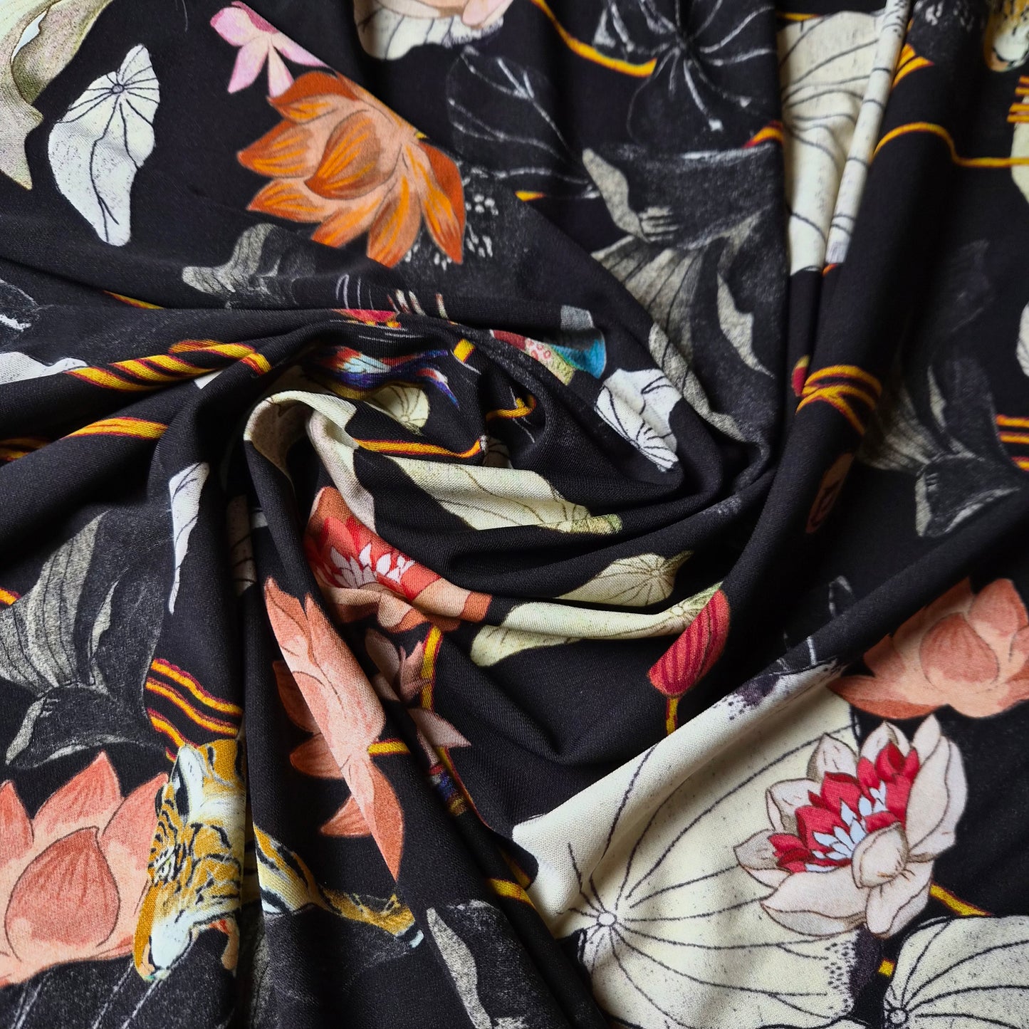 Viskose, Raven · 145 cm