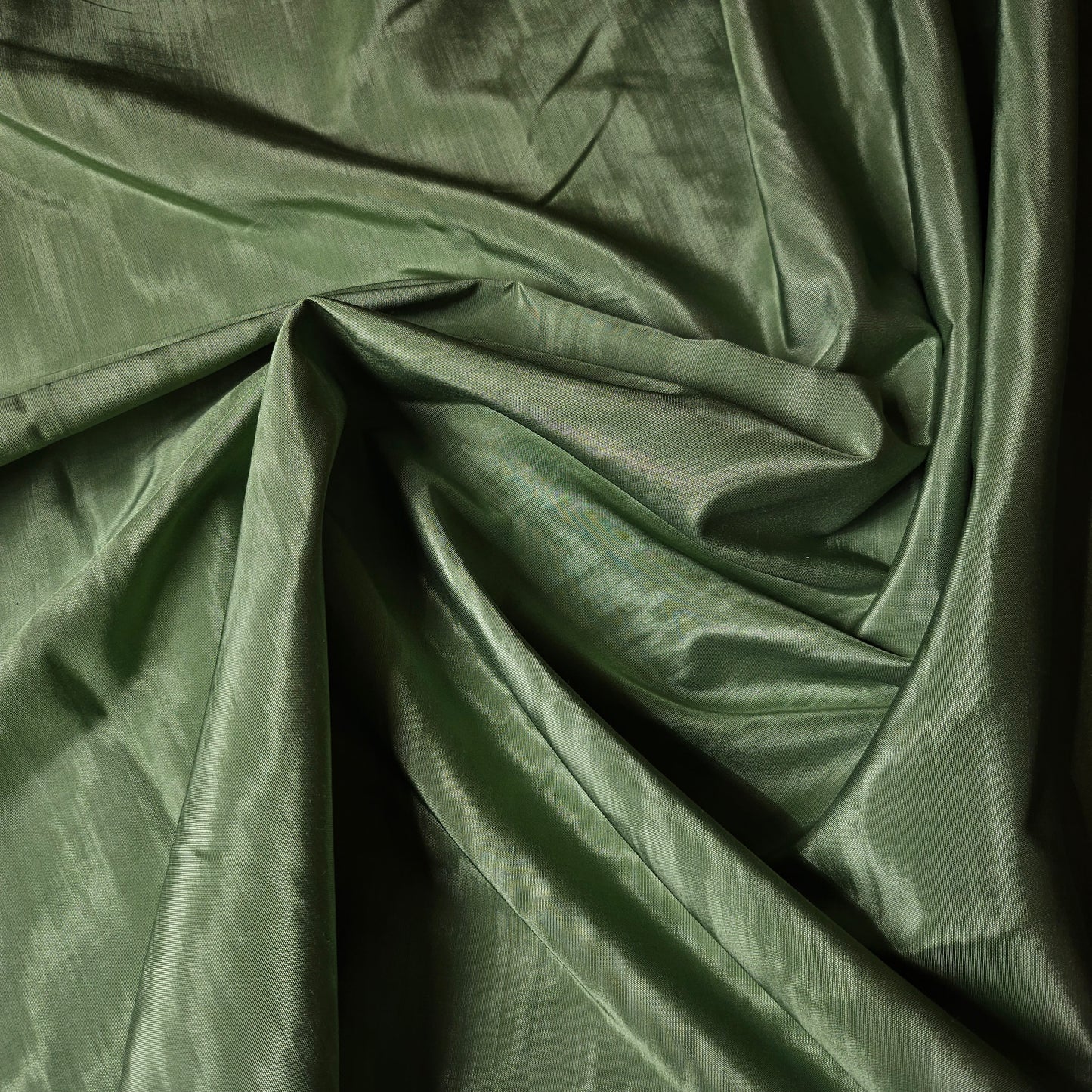Meterware · Taffeta · Moiree · Baumwolle, Viskose · Pantone Fluorite Green · 140 cm · 130 g/m²