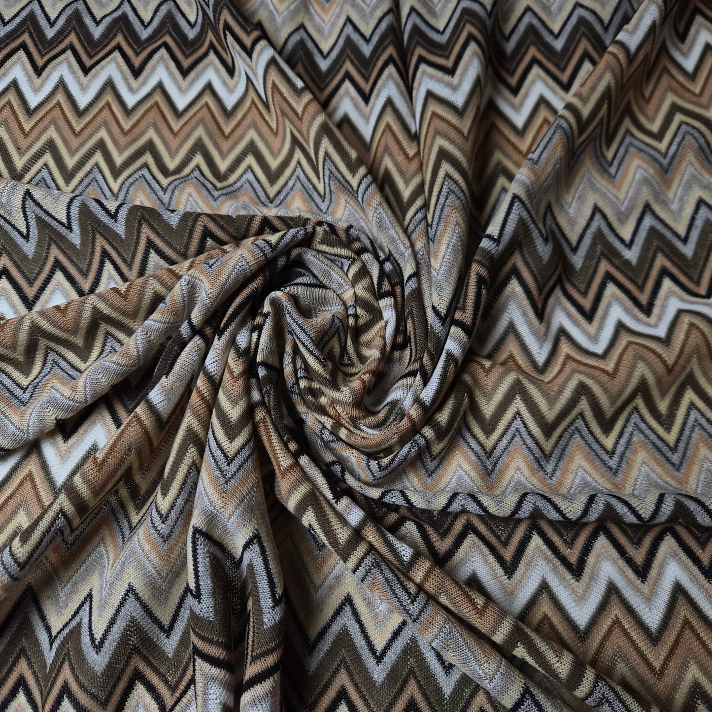 Meterware · Strickstoff, Baumwolle, Viskose, Wolle, Mehrfarbig, Zickzack · 130 cm 130g/m2