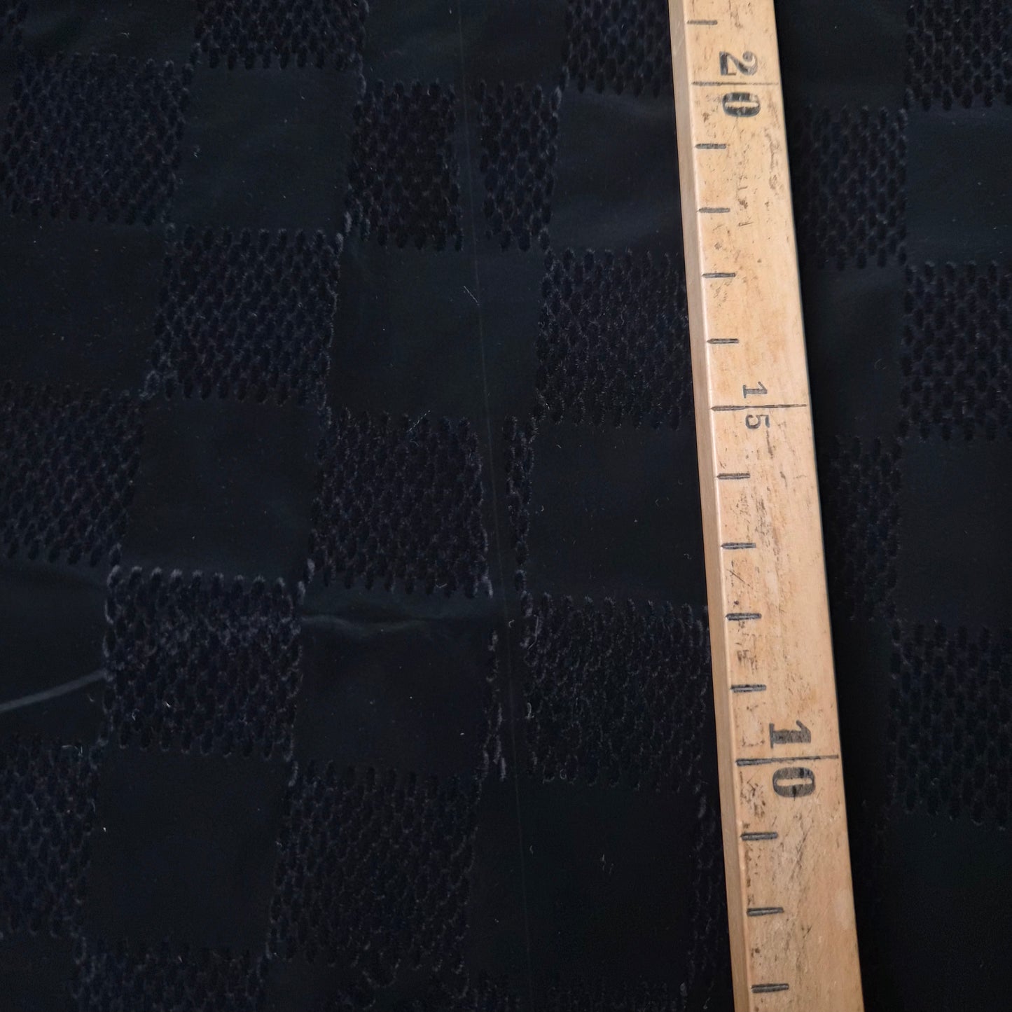 Einzelstück · Webware · B-Ware · Polyester · Logo · Pantone Tap Shoe · 190×150 cm · 110 g/m²