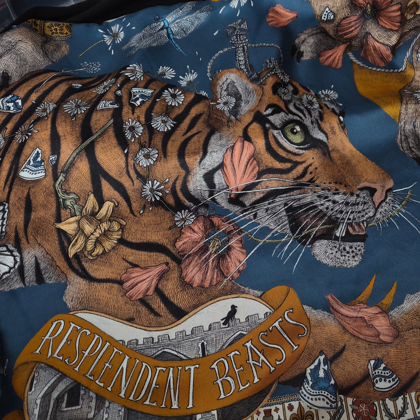 Twill · Seide · Bildmotiv · Petroltöne · 140×140 cm · Schalpanel