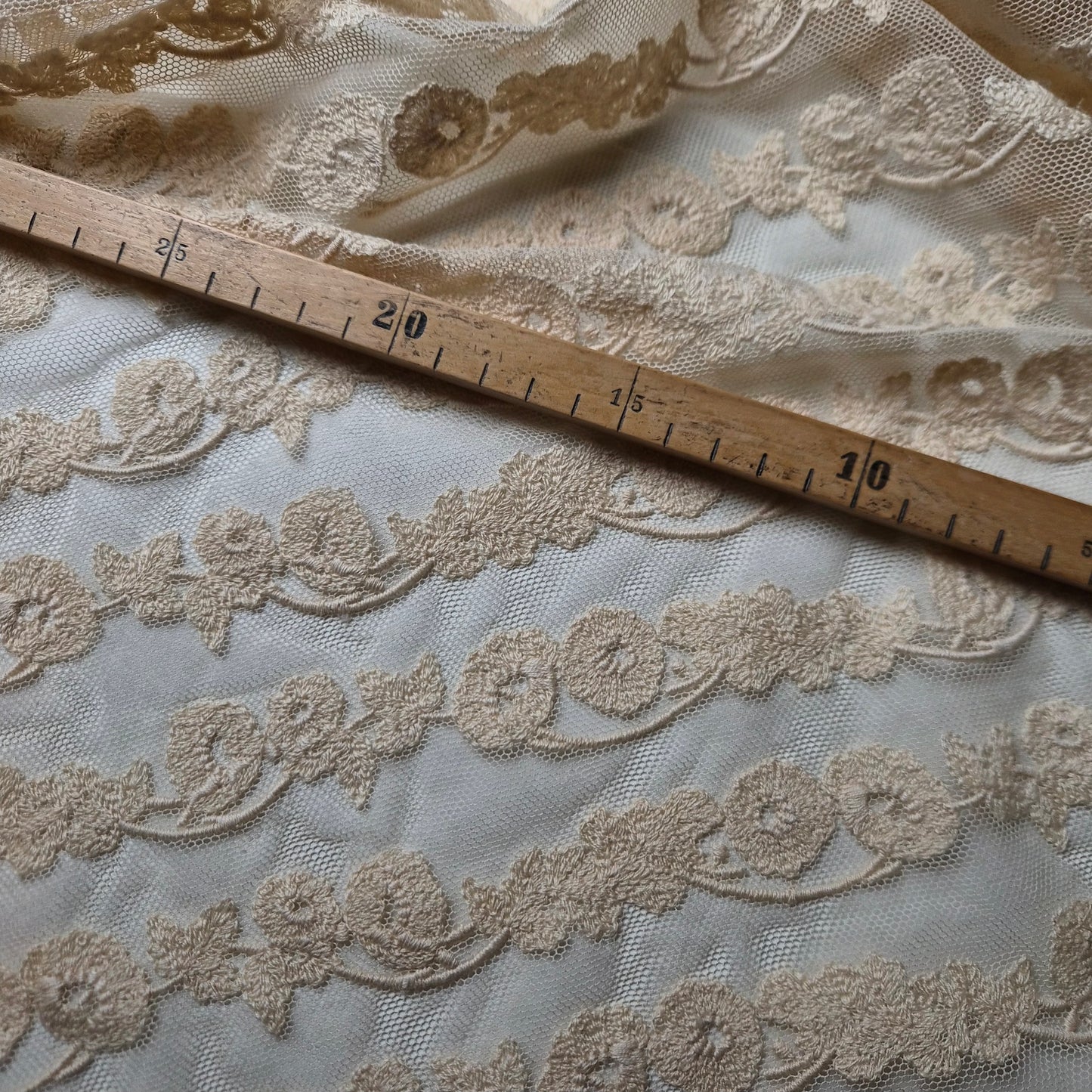 Baumwollee, Baumwolle, Spitze, Pantone Lamb's Wool, Spitze · 80×140 cm