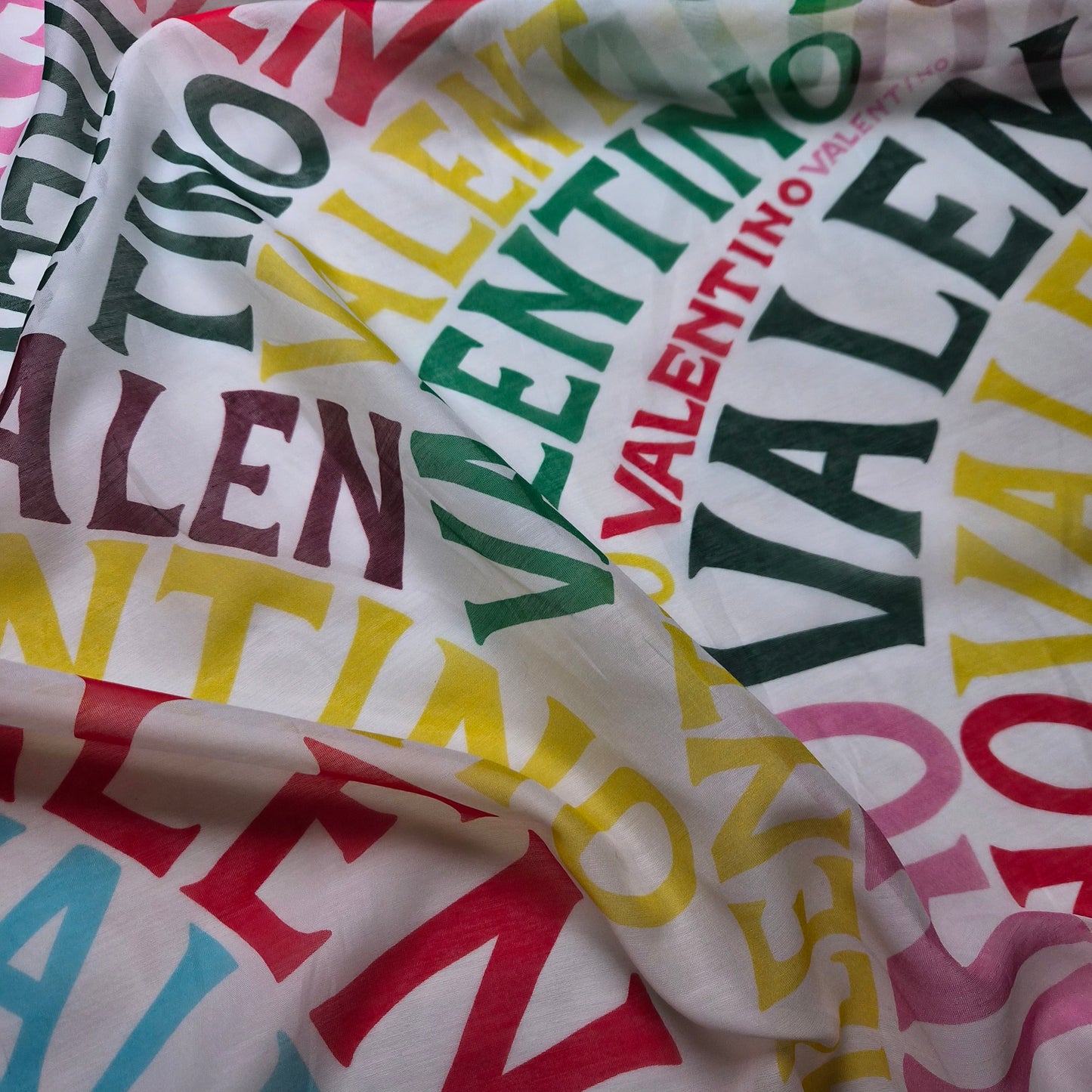 Chiffon · Baumwolle, Seide, Wolle · Logo · Weiß mit Regenbogen · 70 cm × 140 cm · Panel