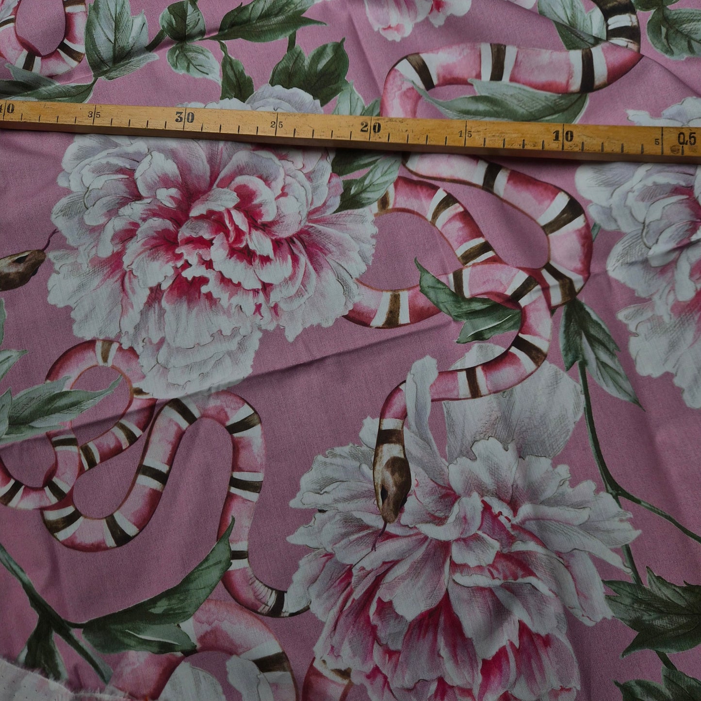 Baumwolle etwas dickerer Poplin Deadstock Gucci Blumen und Schlangen in XXL / Sweet Dreams Einzelstück 170 cm x 150 cm
