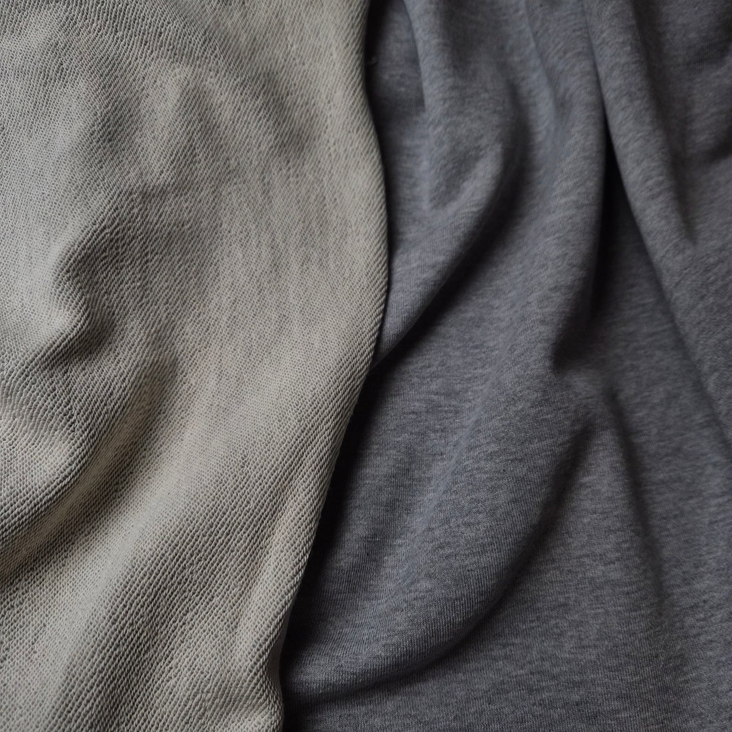 Einzelstück · Sweat · Baumwolle · Pantone Limestone · 180×170 cm