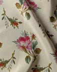Deadstock Meterware Crêpe de Chine Seide – Vanilla Ice Blumenprint, G*cci (Stoffbreite 140 cm) (M2X1X12)