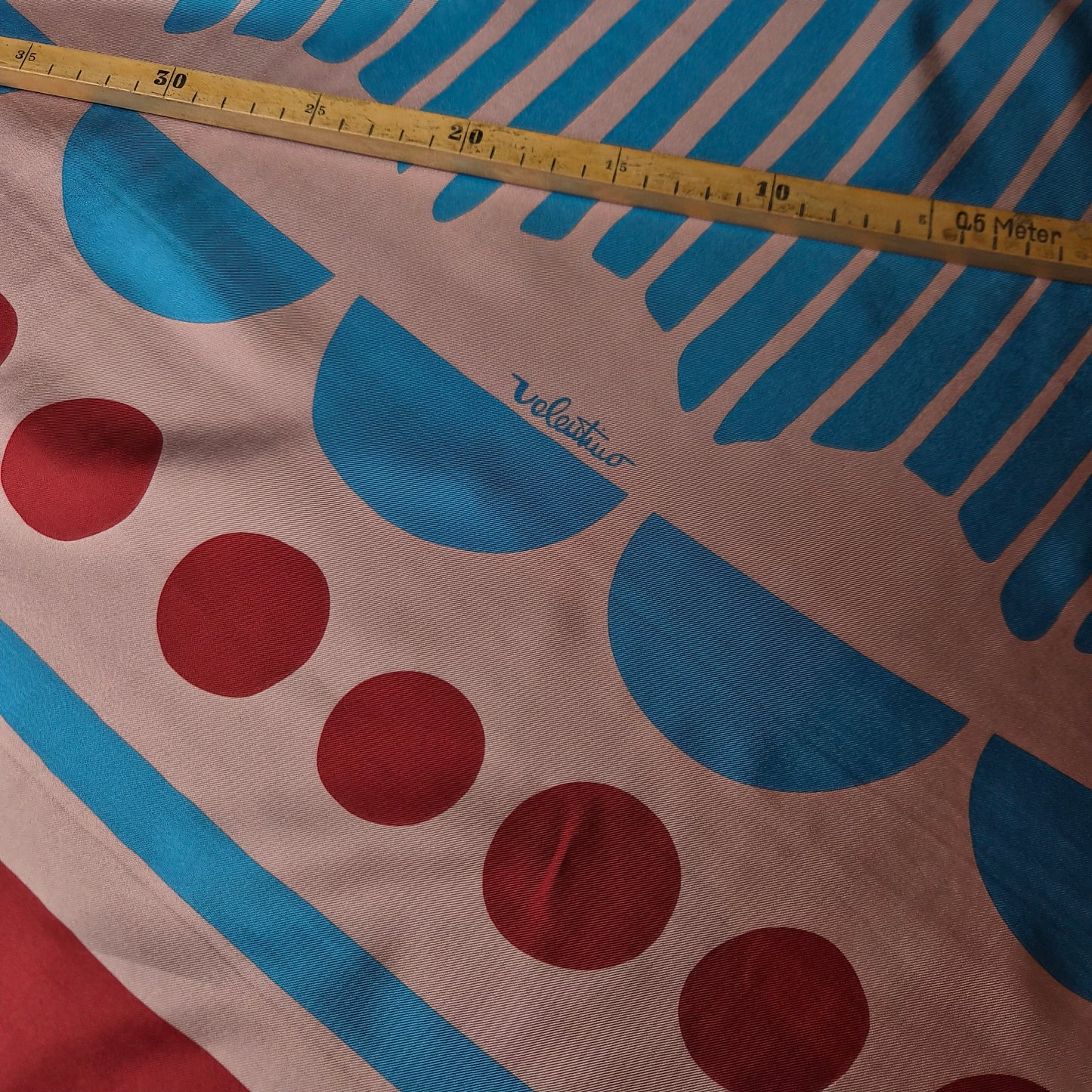 Panel, Seide · 120×140 cm