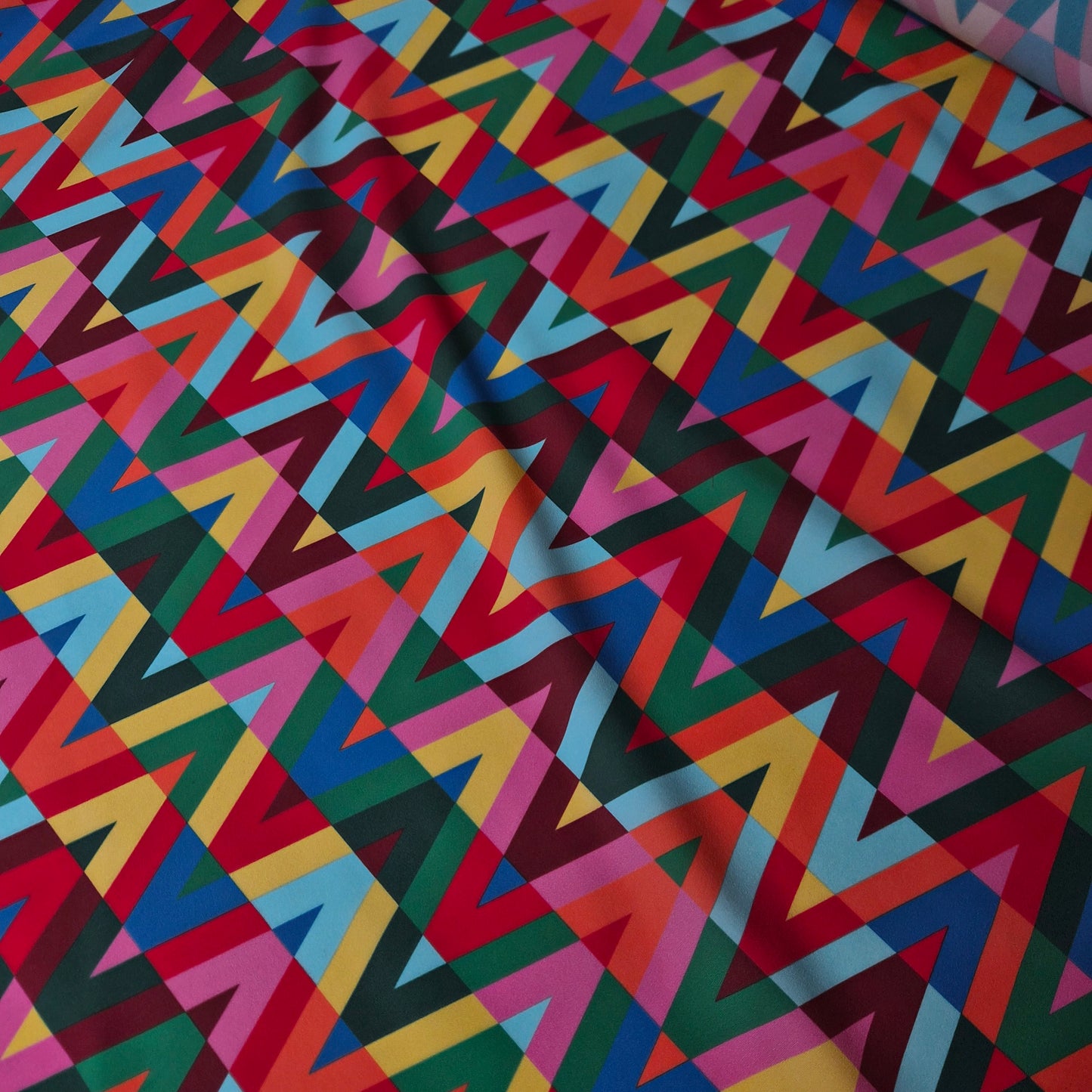 Lycra / Stretch · 140 cm