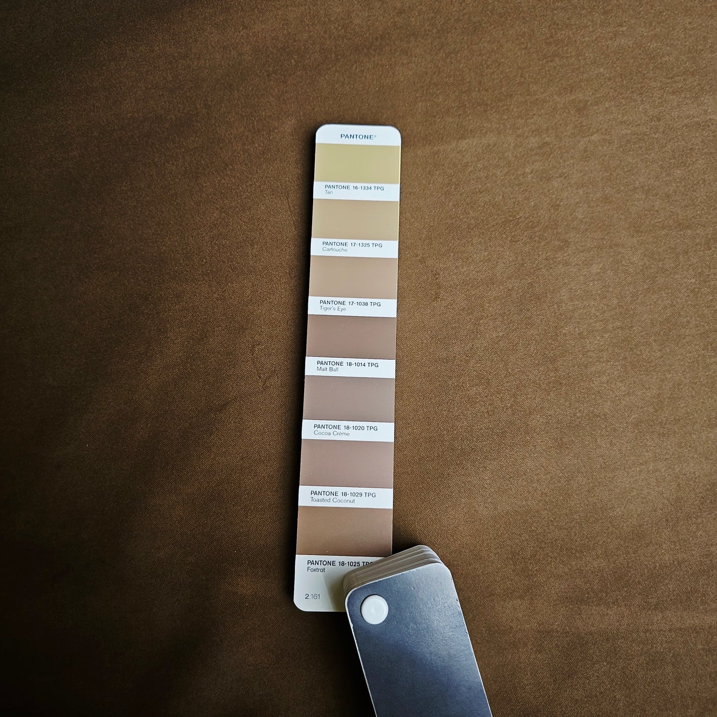 Denim · gebürstet, leichter Stretch Baumwolle · Uni · Pantone Ermine · 140 cm · 330 g/m² · Meterware