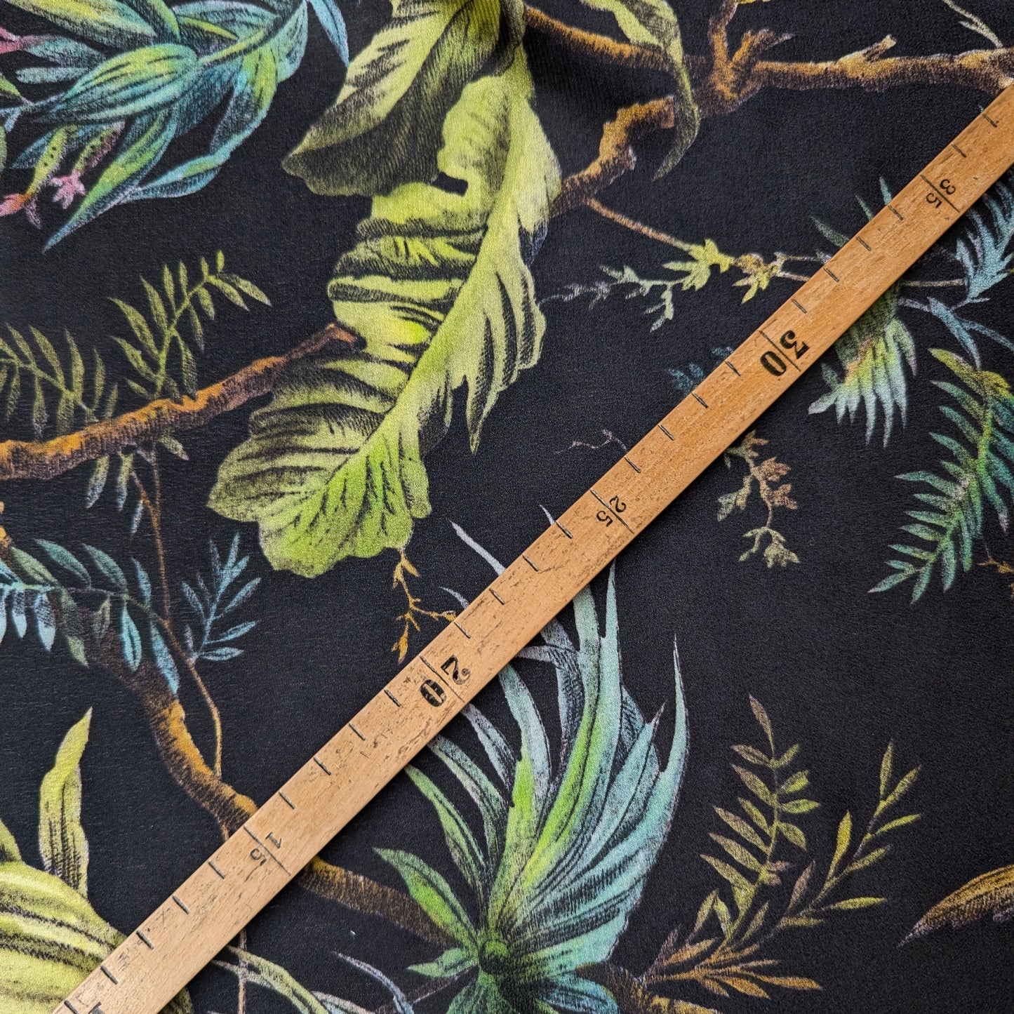 Seide, Chiffon, Schwarz Tropenprint · 200×145 cm