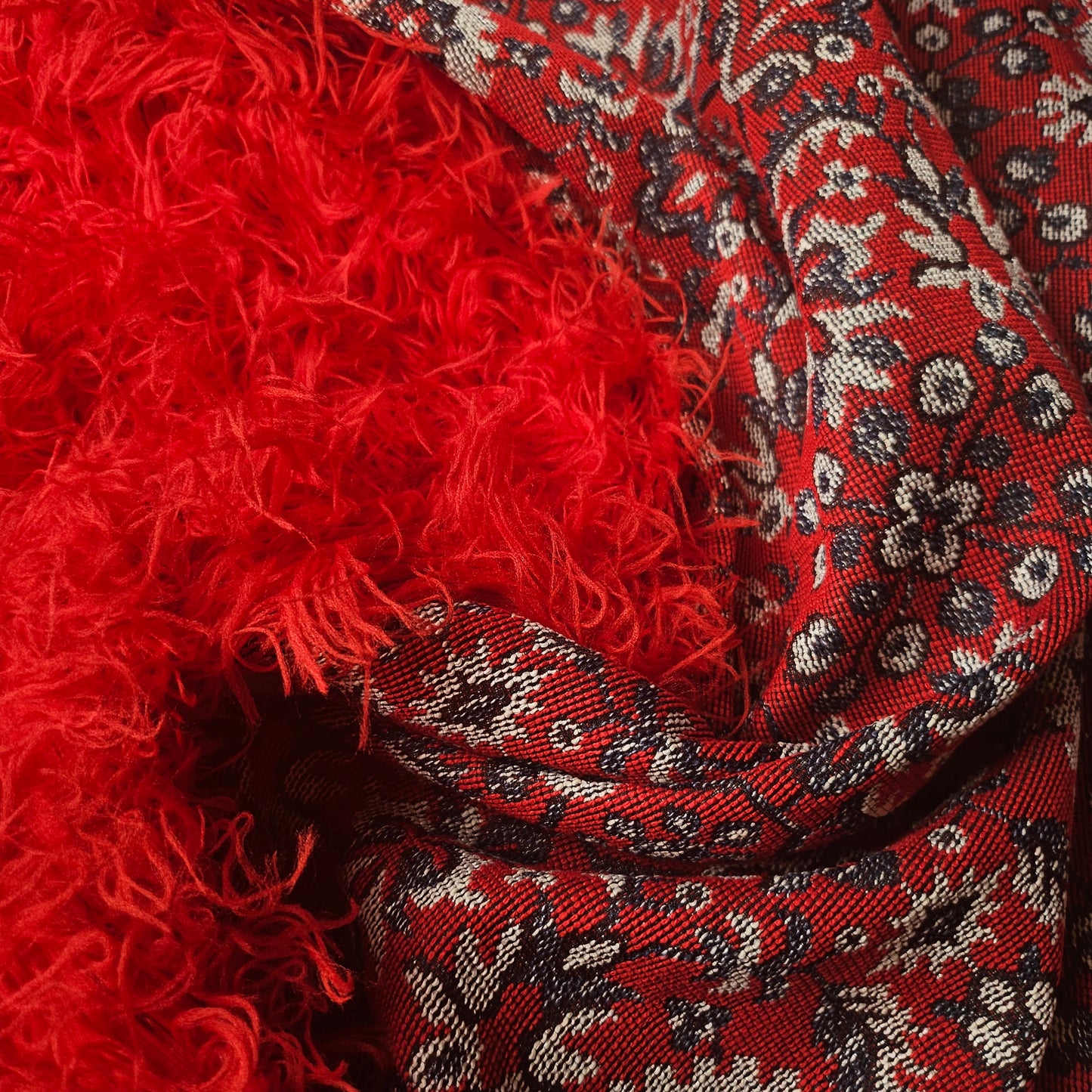 Panel, Jacquard, Pantone Flame Scarlet · 110×145 cm
