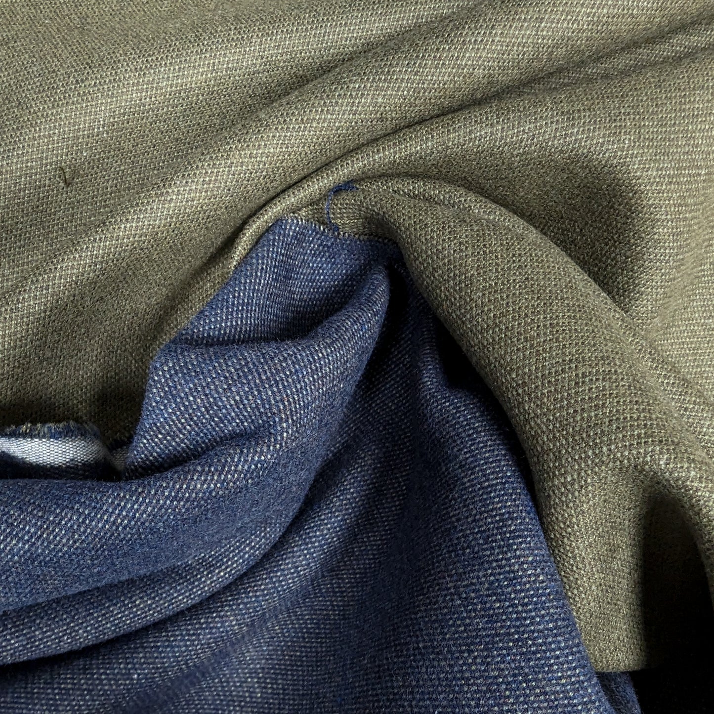 Meterware · Flanell, Baumwolle, Pantone Dusty Olive, Uni, Doubleface, Gebürstet · 150 cm · 250 g/m²