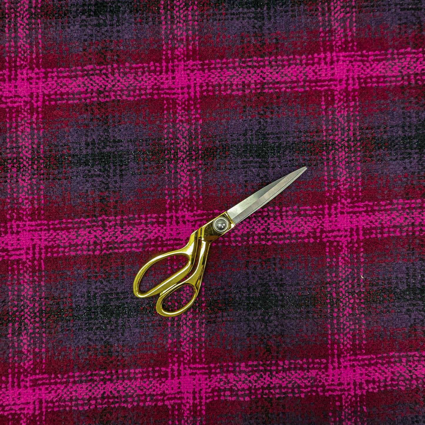 Tweed · Wolle · Kariert · Lila pink · 210 cm x 150 cm · 300 g/m² · Einzelstück