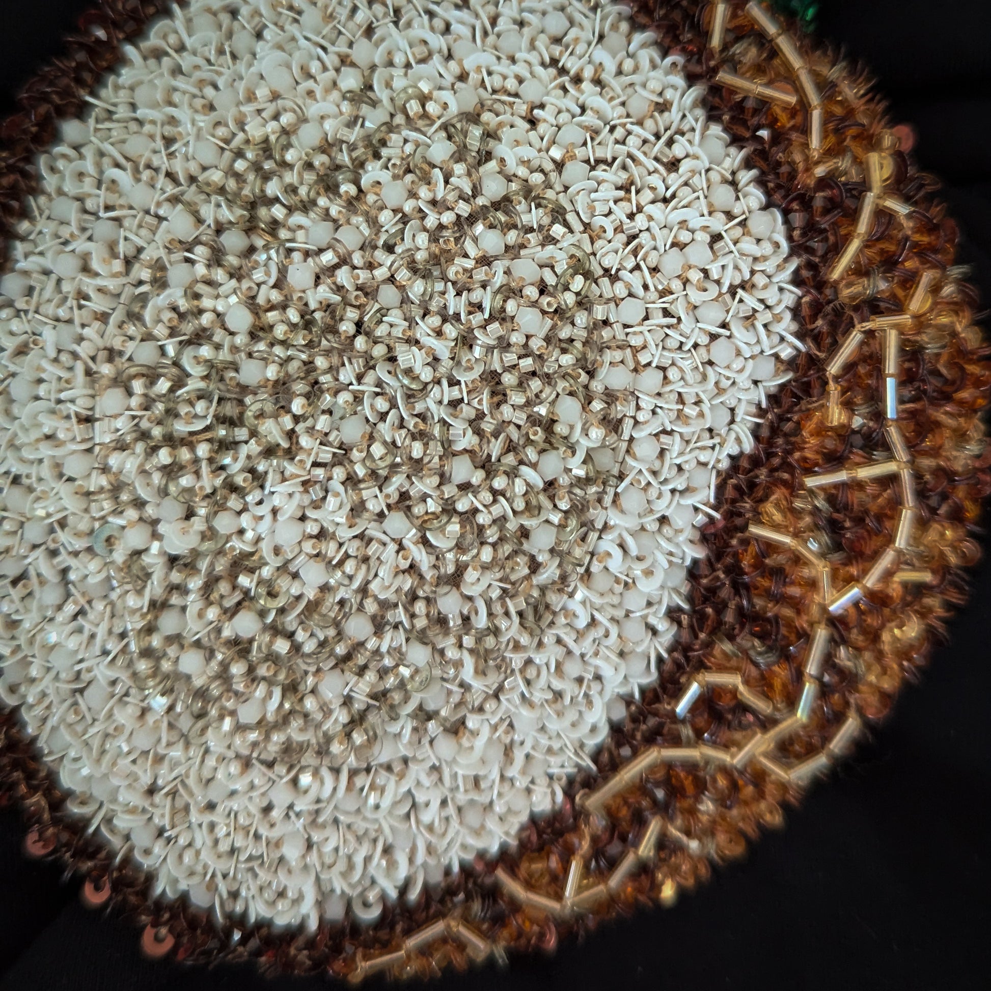 D&G coconut leaf patch, 14x18cm, with white beads, brown sequins, and gold pearls.