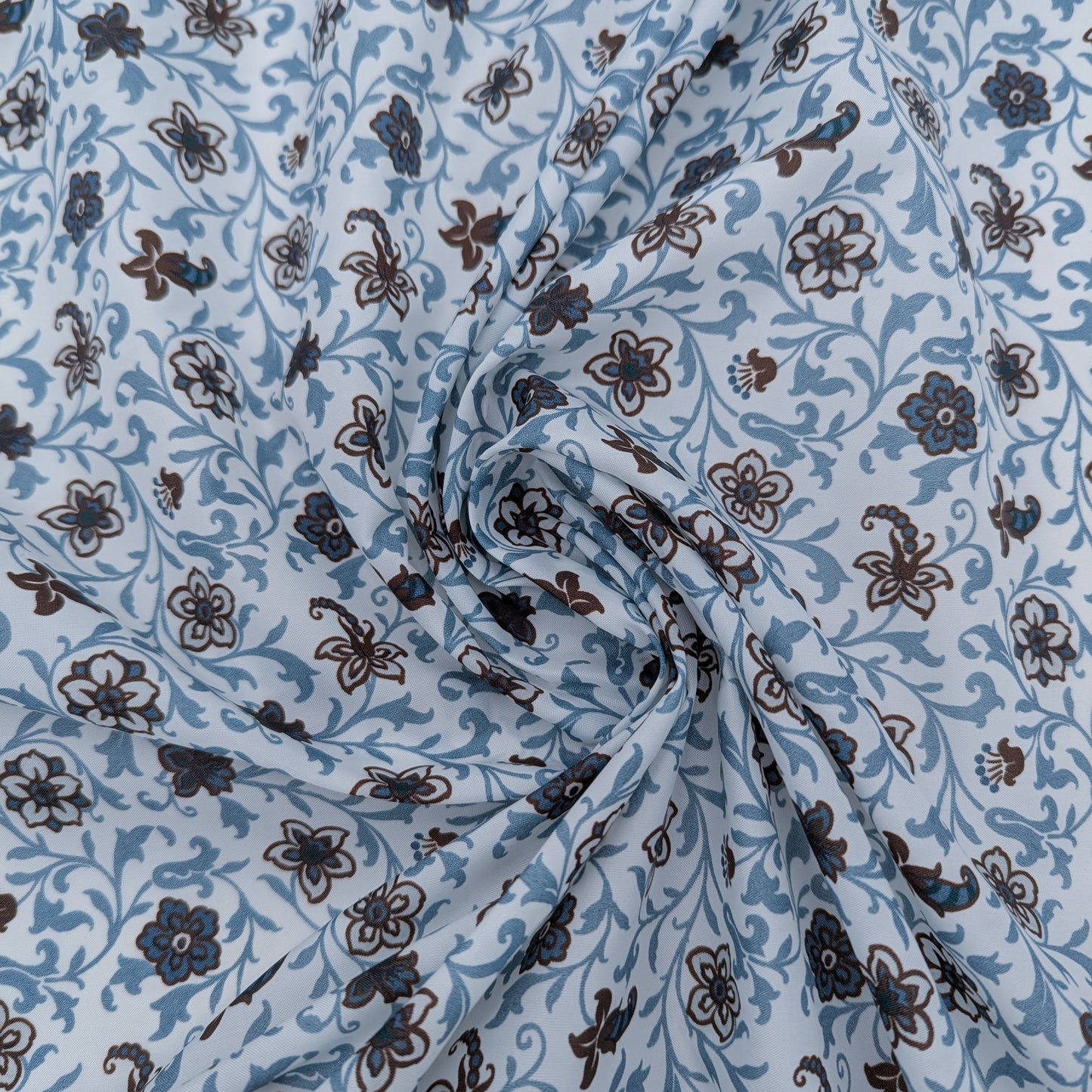 Windbreaker · B-Ware · Polyester · Hellblau und Brauntöne · 200 cm × 140 cm · 70 g/m² · Einzelstück