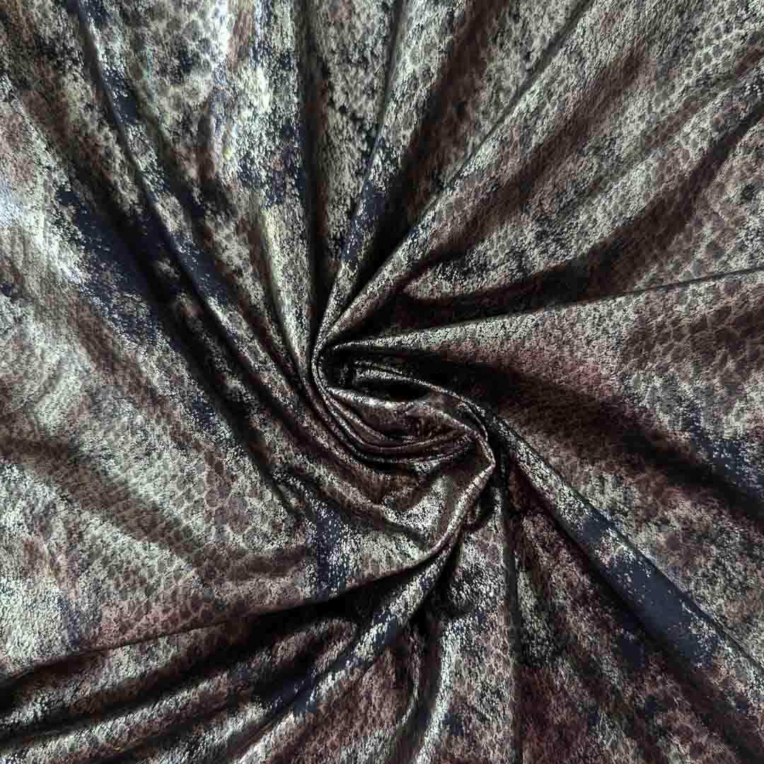 Gold and black snakeskin embossed leather, 300 cm single piece, with a metallic sheen.