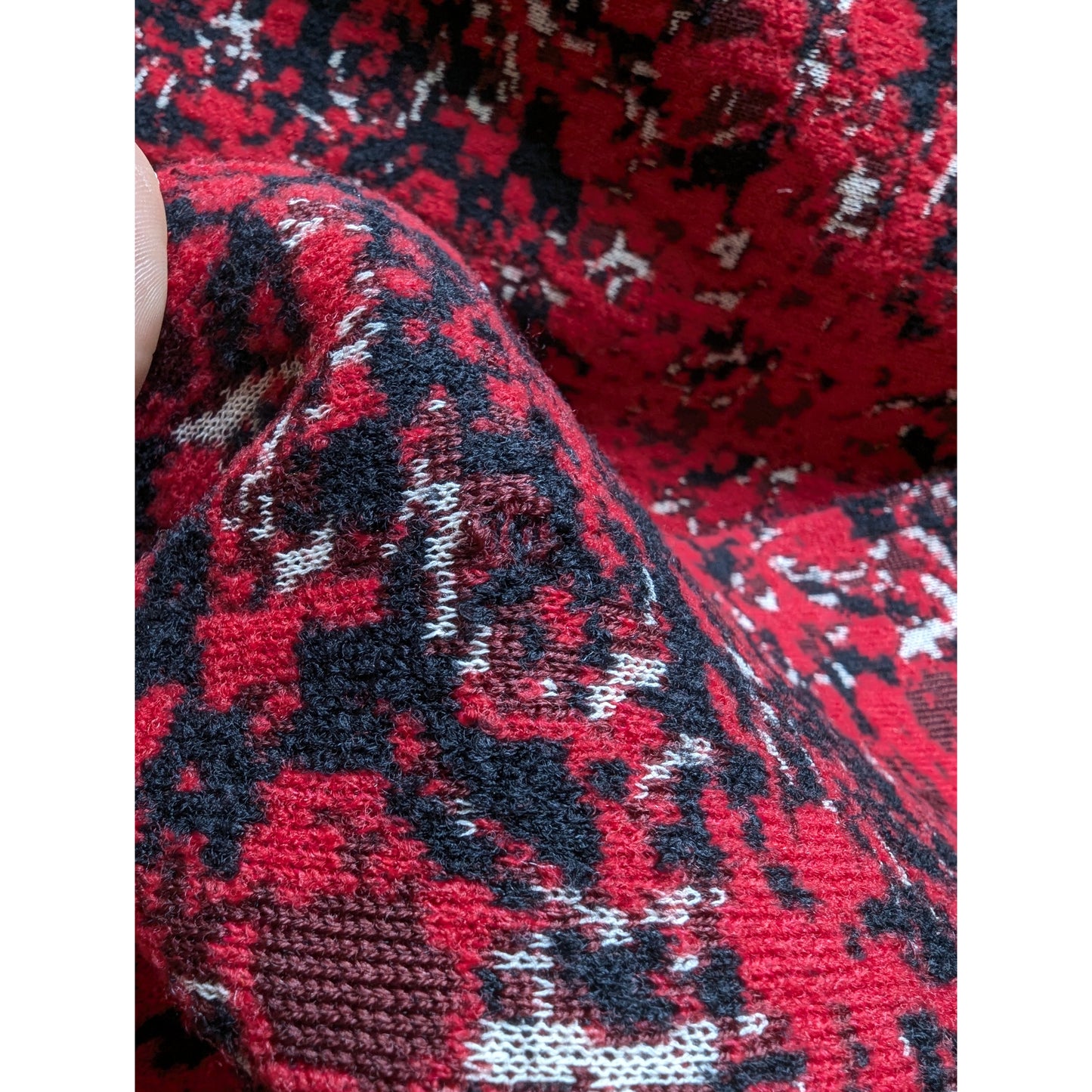 Red, black, and white patterned Missoni deadstock wool knit fabric, 33cm panel.