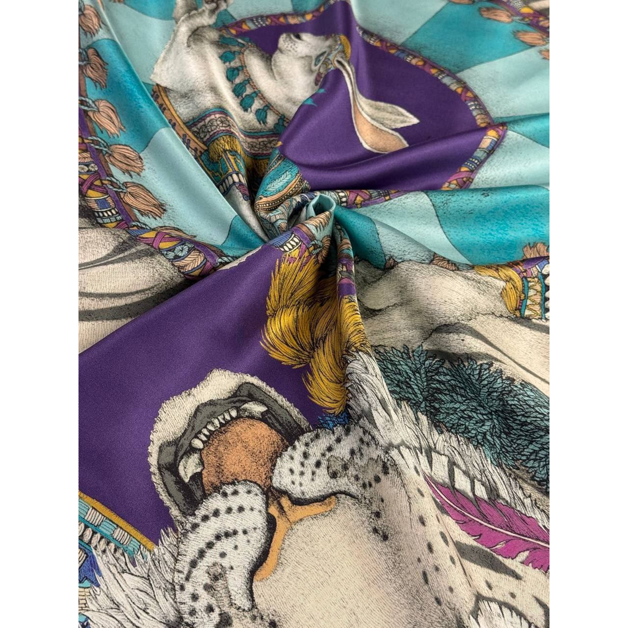 S8X6X030 Sabina Savage Schal Panel Hase Seide 140 cm X 140 cm