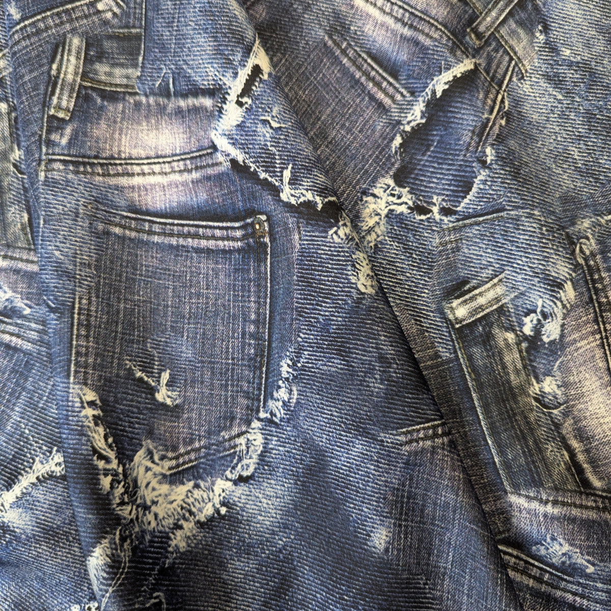 Einzelstück · Chiffon · Seide · Denimmuster · Blautöne · 180×130 cm · 60 g/m²