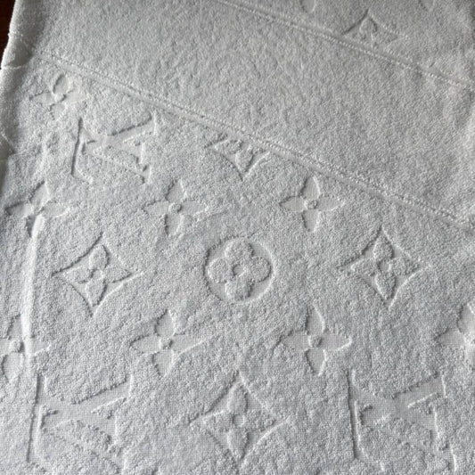 LV Deadstock · 100 cm × 155 cm