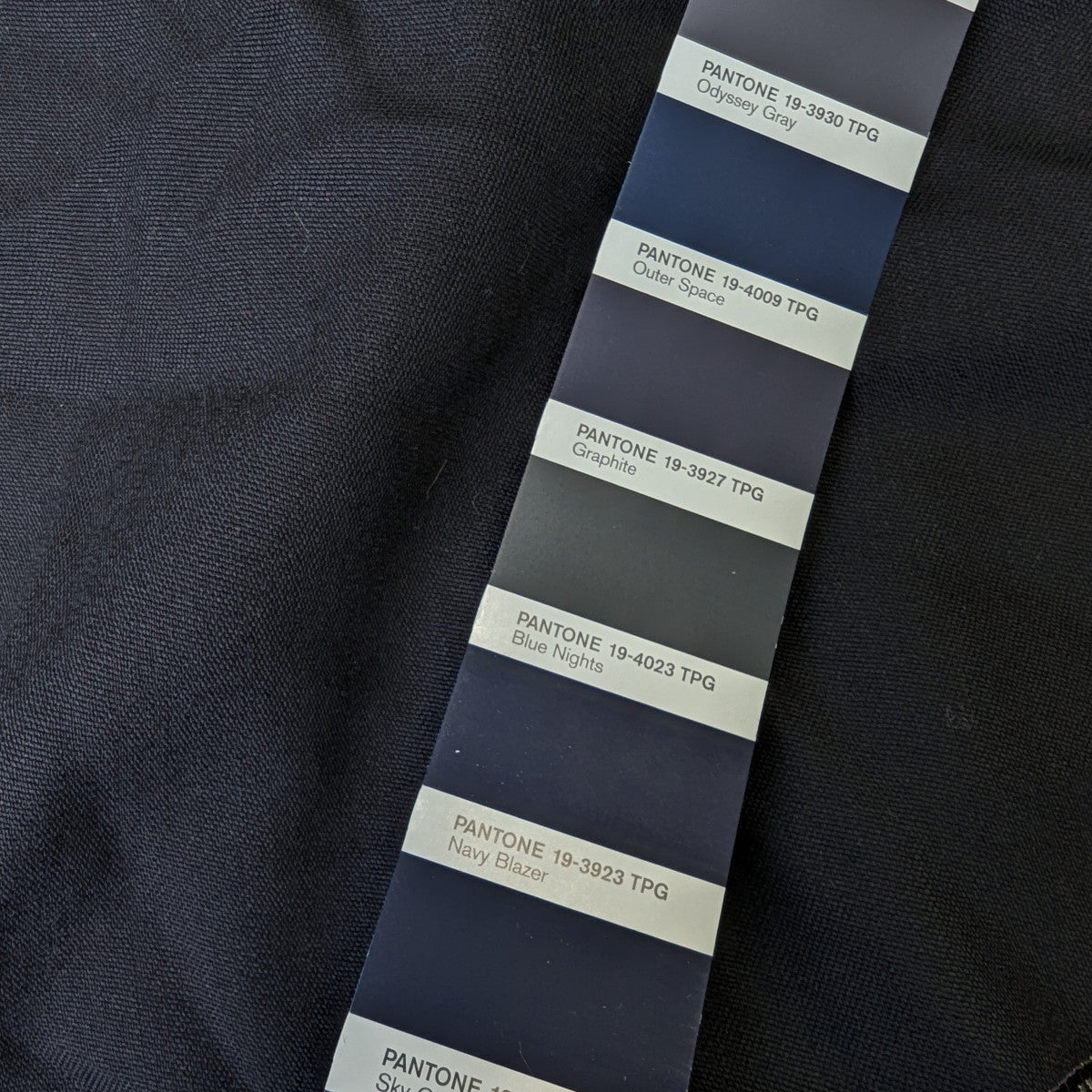 Barathea · Wolle, Mohair · Uni · Pantone Blue Nights · 150 cm · Meterware
