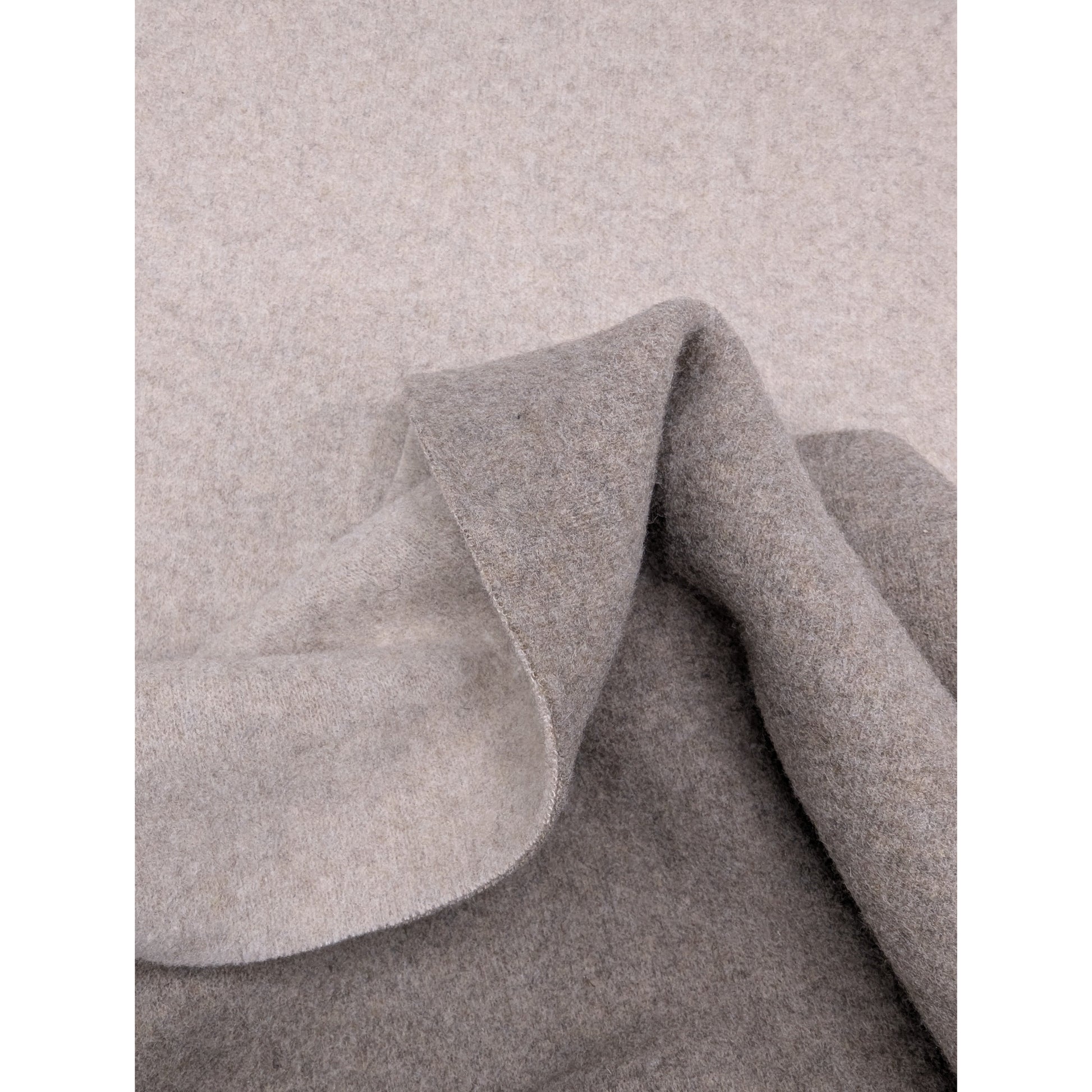 Oyster gray double-faced cashmere knit fabric, 120cm wide, with a soft, textured surface.