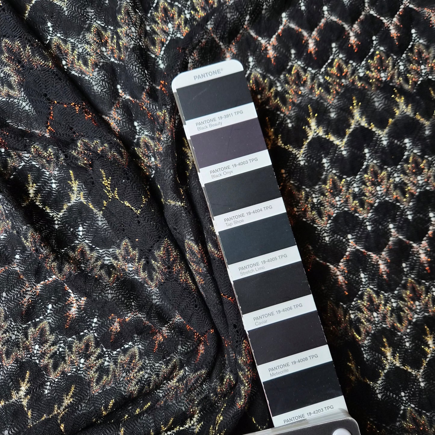 Baumwolle, Lurex, Viskose, Wolle, Caviar · 150 cm