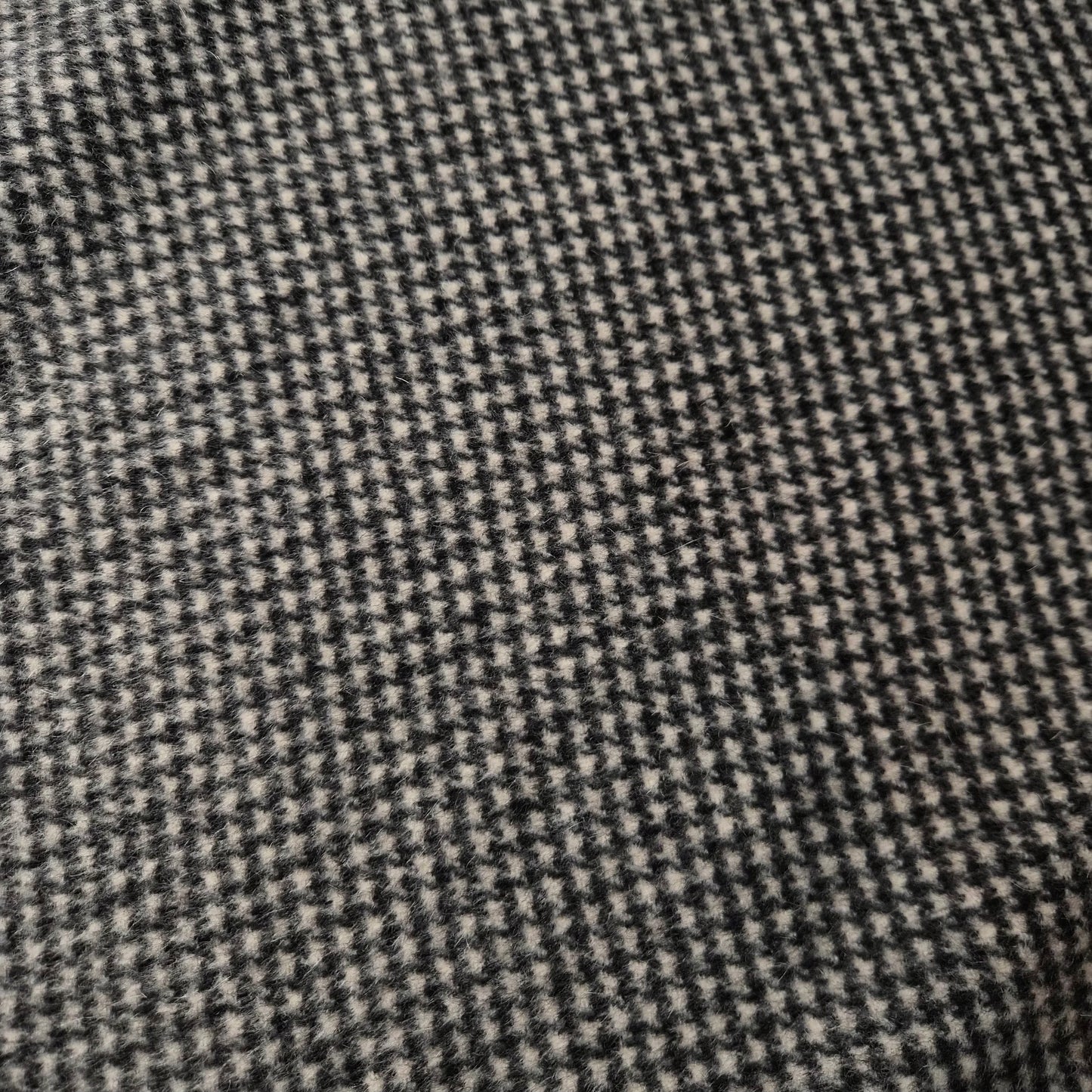 Mantelstoff · Fuzzy · Wolle, Mohair, Polyester · Schwarz-Weiß · 150 cm · 310 g/m² · Meterware