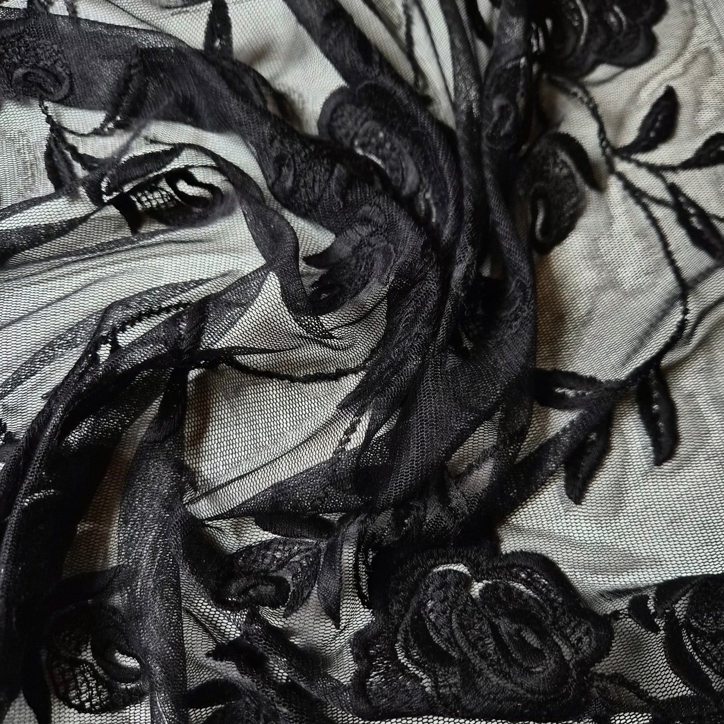 Seide, Caviar · 120 cm