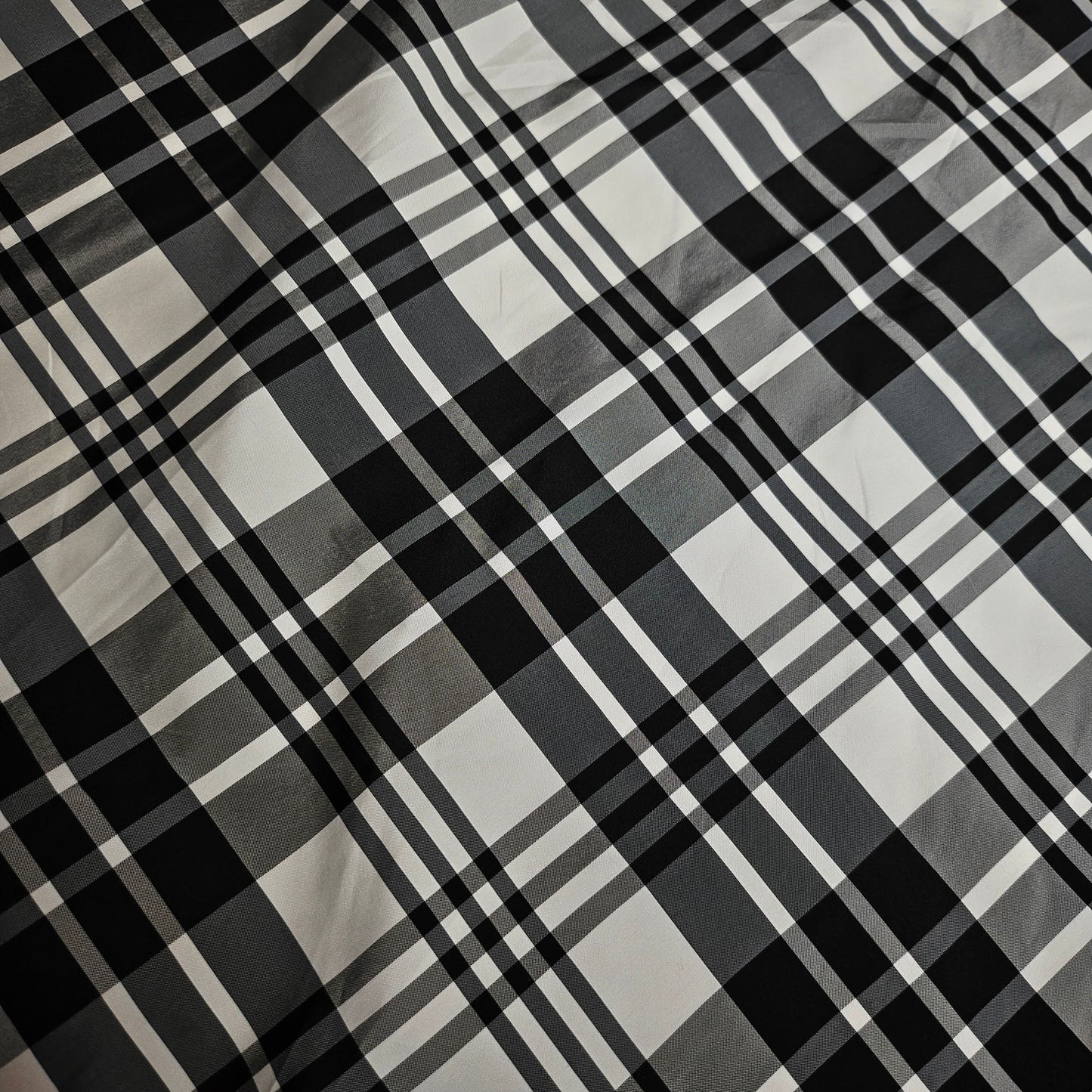 Taffeta · Kunstfaser · Kariert · Schwarz und Weißtöne · 140 cm · 10 g/m² · Meterware