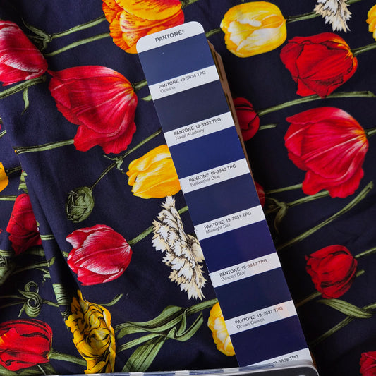 Meterware · Jersey · Baumwolle · Floral · Pantone Naval Academy · 140 cm · 220 g/m²