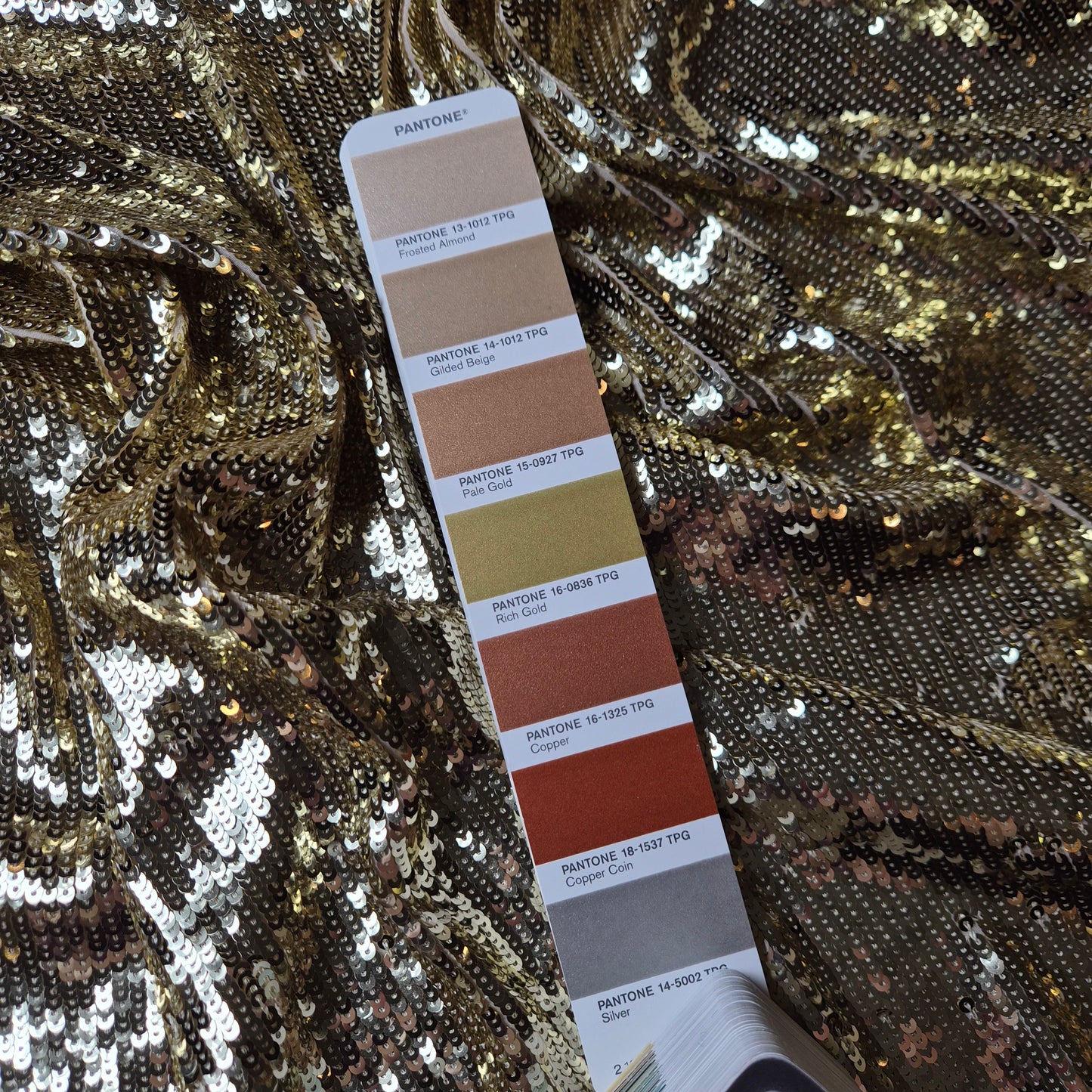 Paillettenstoff, Golden Rich Gold · 150 cm 430g/m2