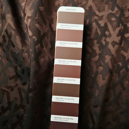 Jacquard · Polyester · Abstrakt · Pantone Brunette · 145 cm · 140 g/m² · Meterware