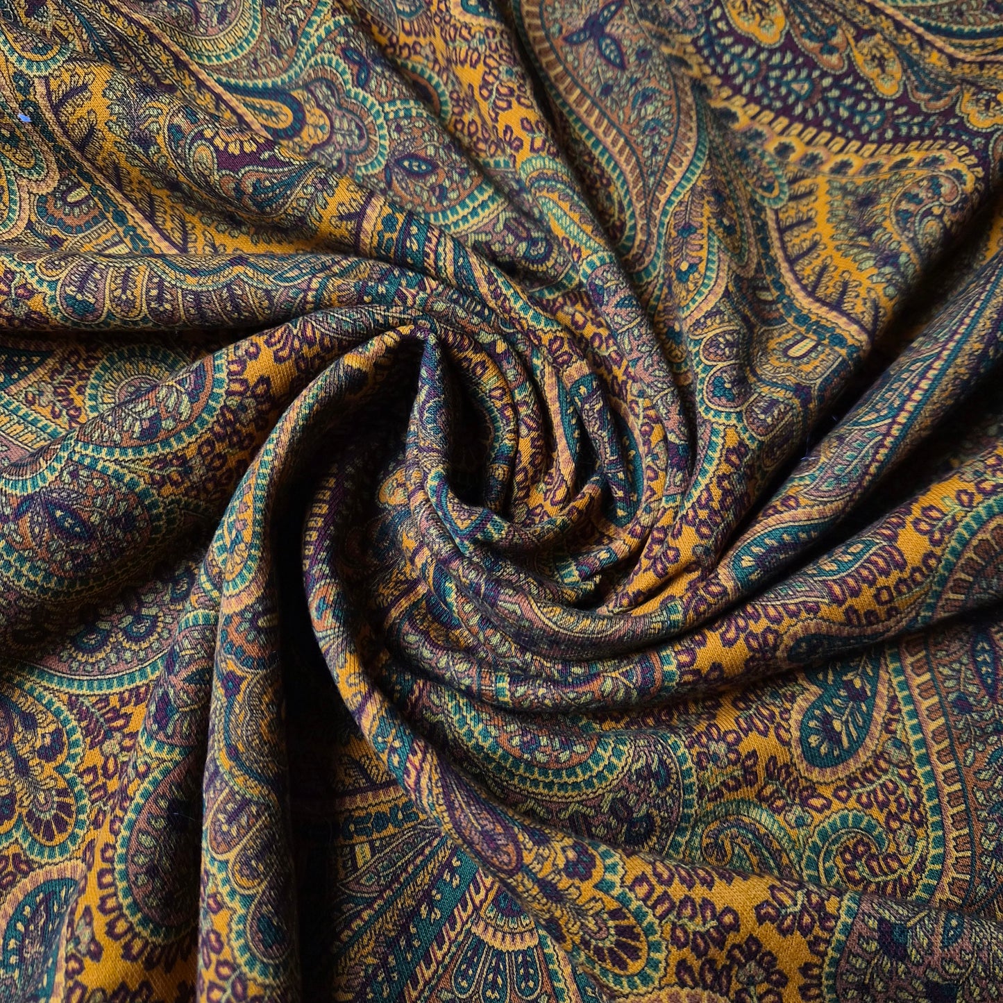 Sweat · Baumwolle · Paisley · Gelbtöne · 170×170 cm · Einzelstück
