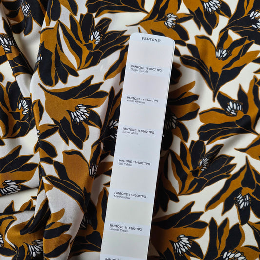 Meterware · Seide · Blumen · Pantone Star White · 140 cm · 70 g/m²