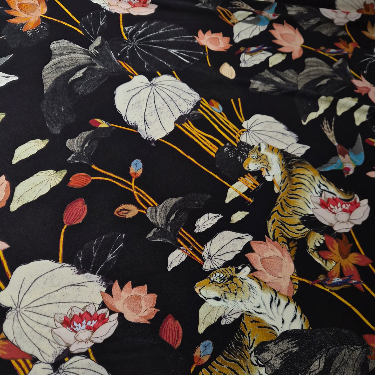 Viskose, Raven · 145 cm