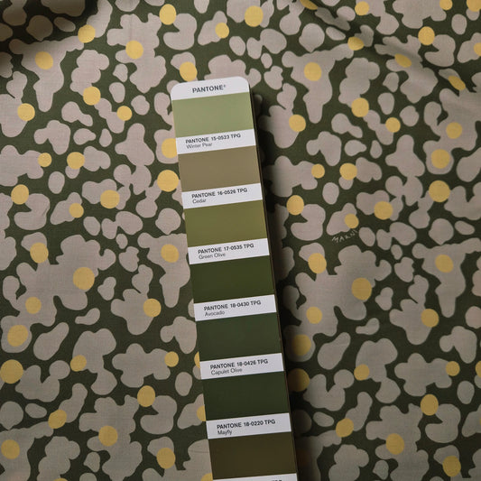 Meterware · Poplin · Baumwolle · Logo · Pantone Avocado · 150 cm · 120 g/m²