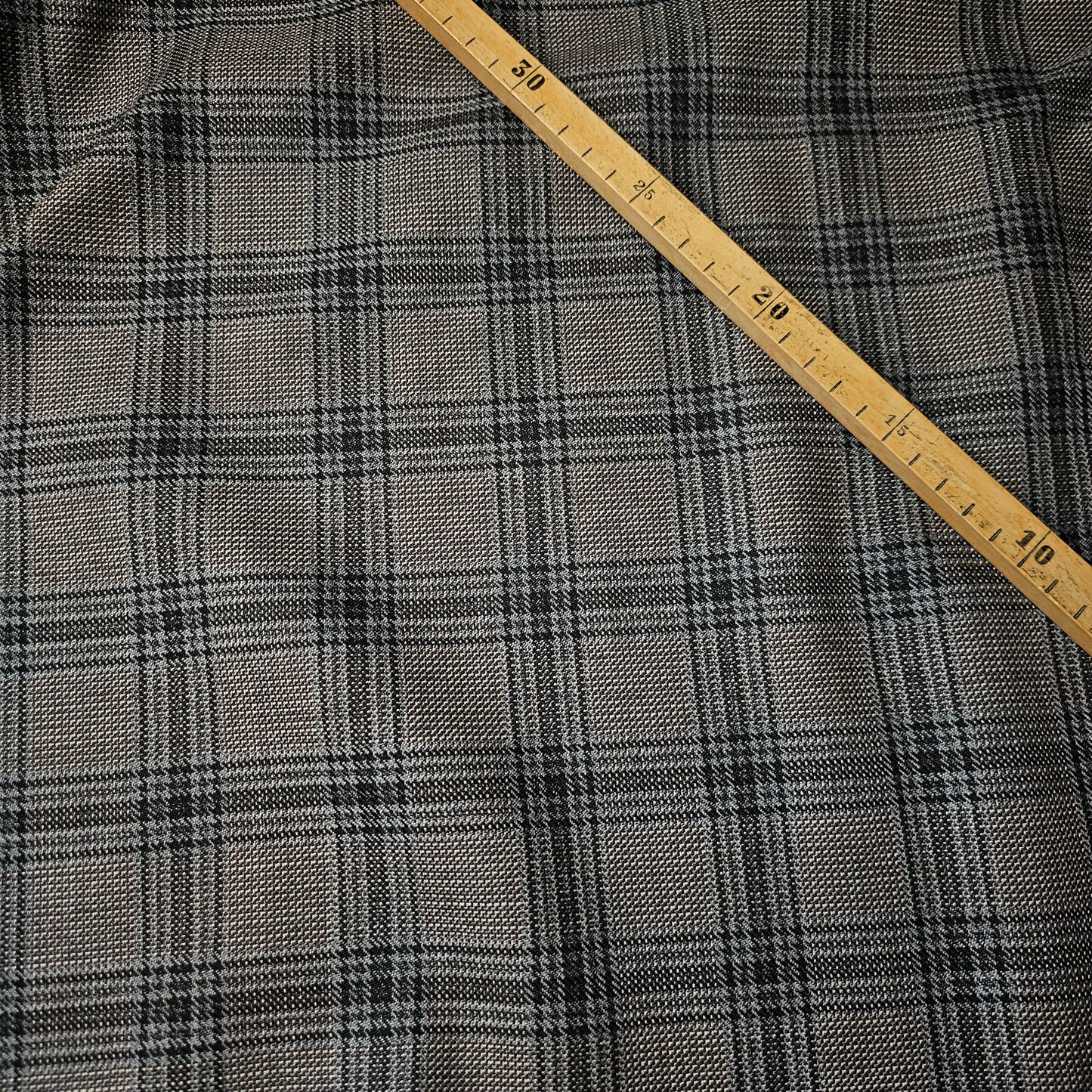 Anzugstoff · Wolle · kariert · Pantone Gull · 150 cm · Meterware
