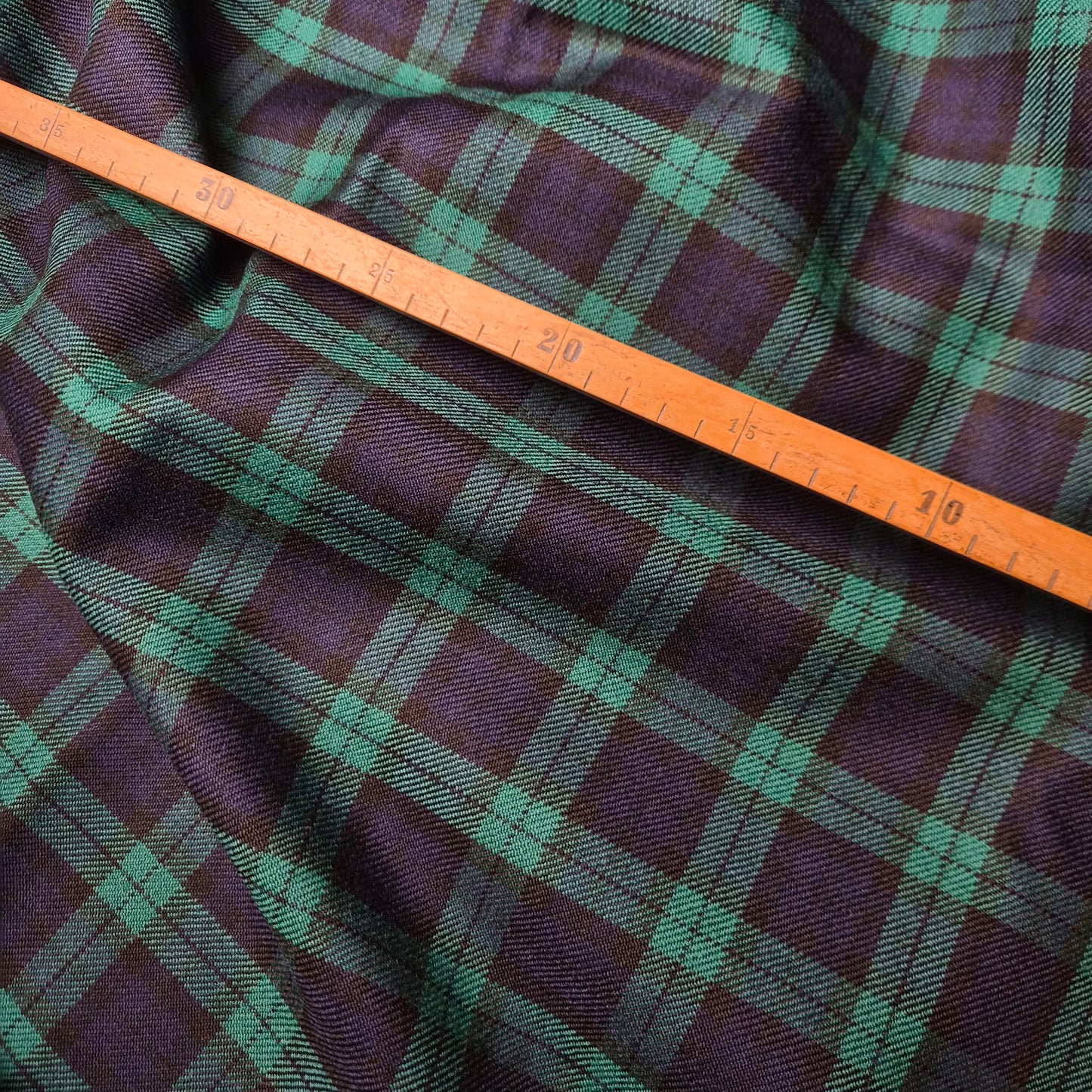 Einzelstück · Anzugstoff · Wolle · Tartan · 175×140 cm