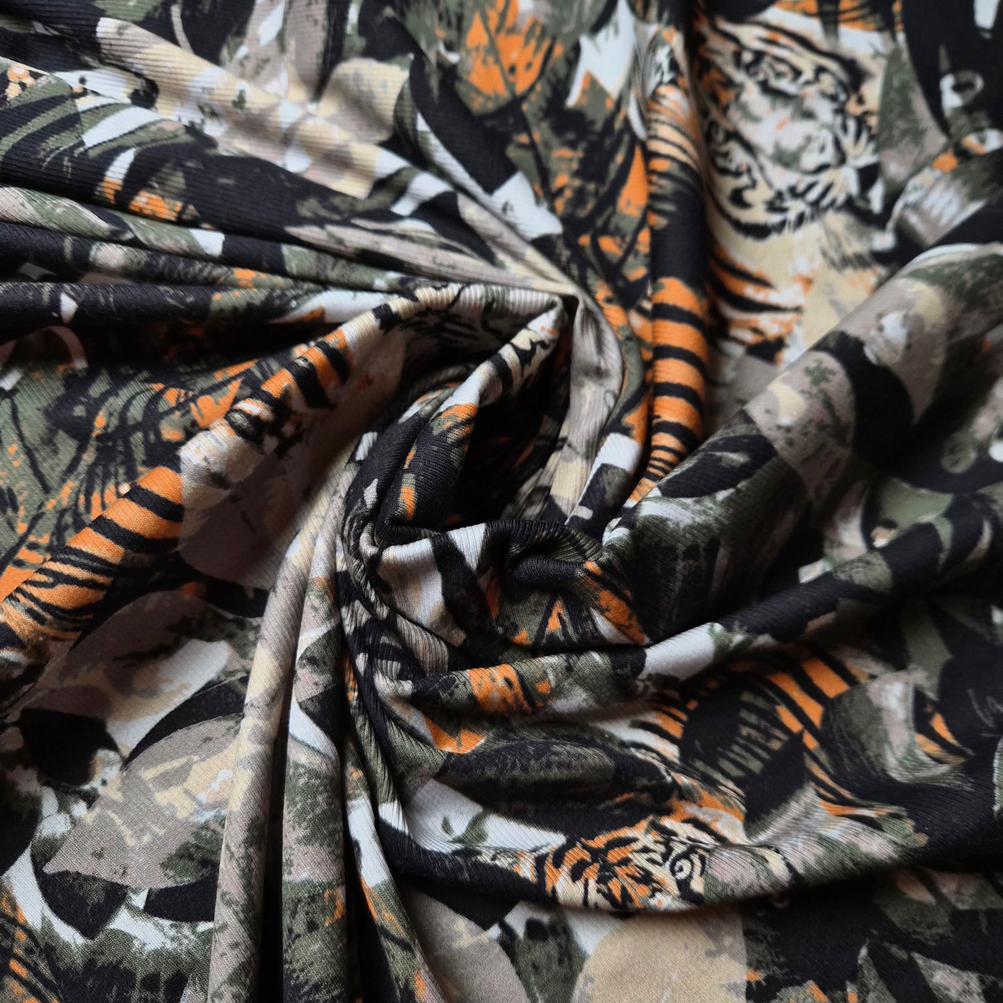 Feinripp · Baumwolle, Elasthan · Tiger · Farbe: braun und weiß · 135 cm · 190 g/m² · Meterware