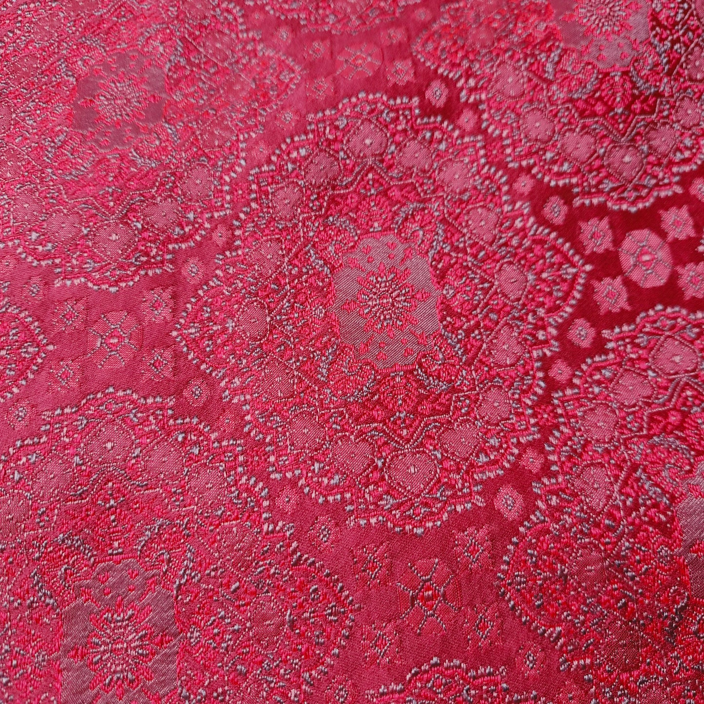Meterware · Jacquard · Baumwolle, Polyester · Pantone Fandango Pink · 150 cm · 240 g/m²