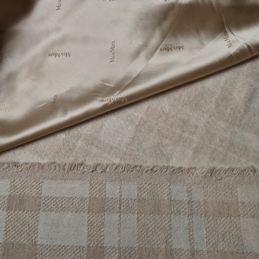 Kombipaket · Mantelstoff · Wolle, Mohair, Polyester · Groß kariert · Pantone Jet Stream · Stoff 350×150 cm + Viskosefutter 300×140 cm